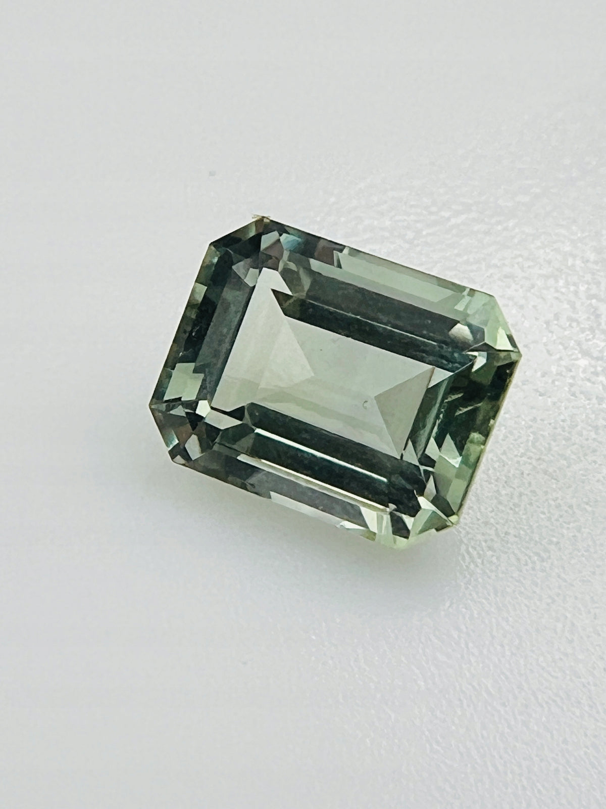 KWARC ZIELONY OŚMIOKĄT 10X8 mm