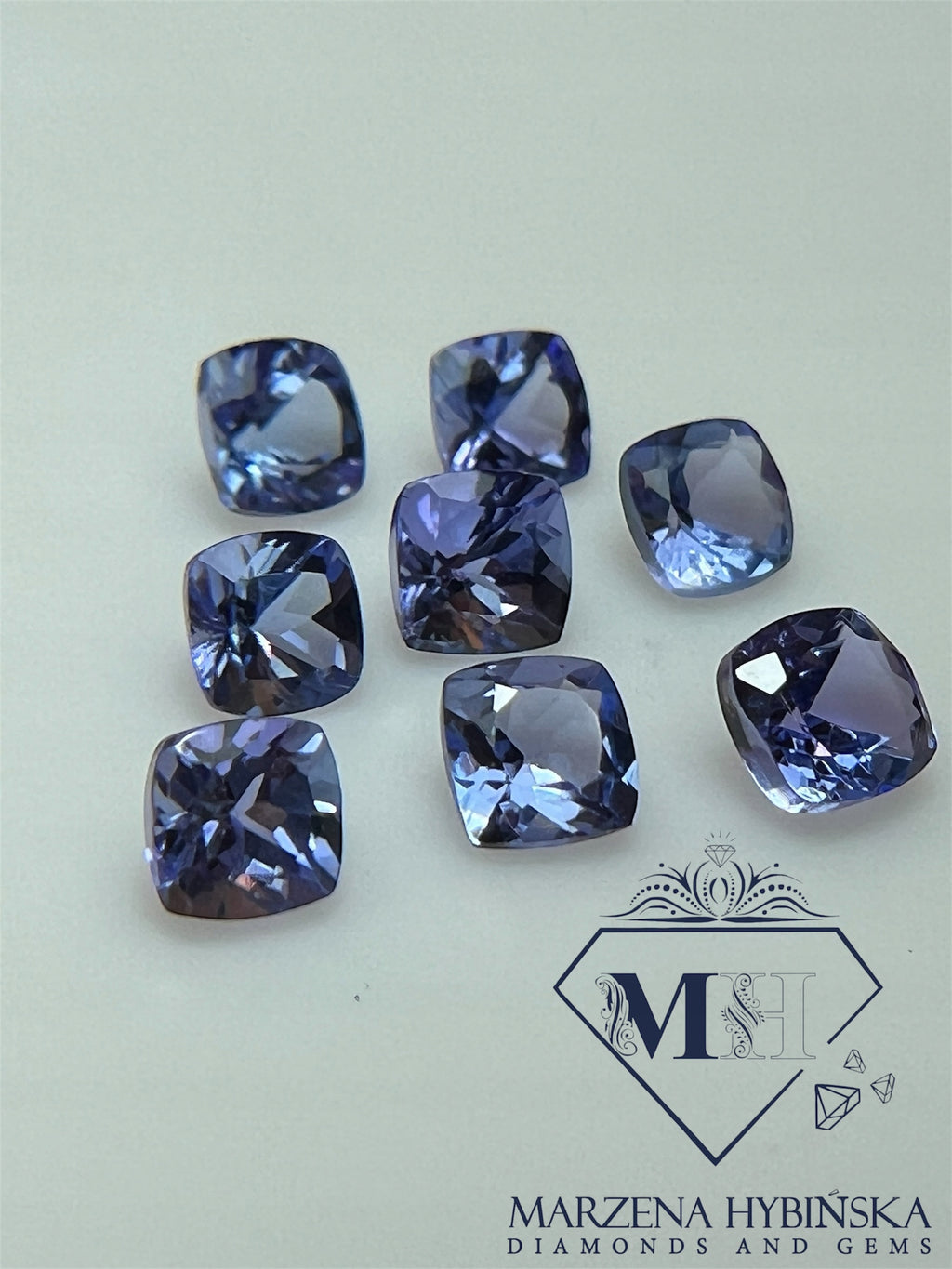 TANZANIT NATURALNY PODUSZKA 4X4 mm
