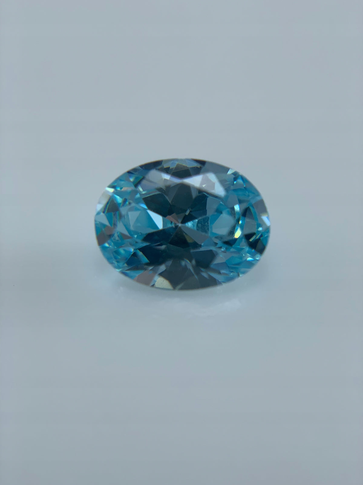 cyrkonia TOPAZ SKY OWAL 8X6 mm 1 SZTUKA