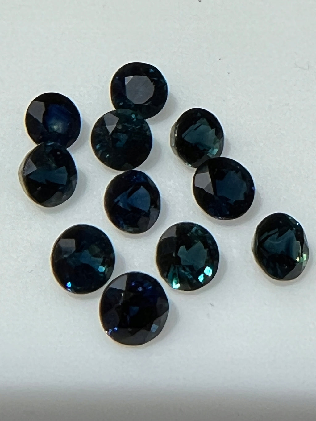 SZAFIR BLUE NATURALNY 3,9 mm SZTUKA