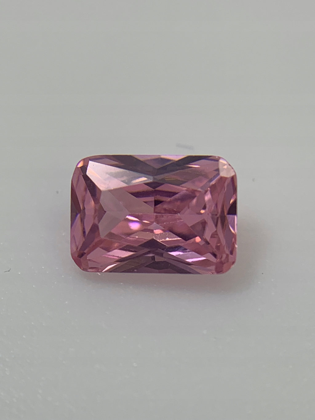 CYRKONIA różowa OŚMIOKĄT 6x4 mm 1 sztuka
