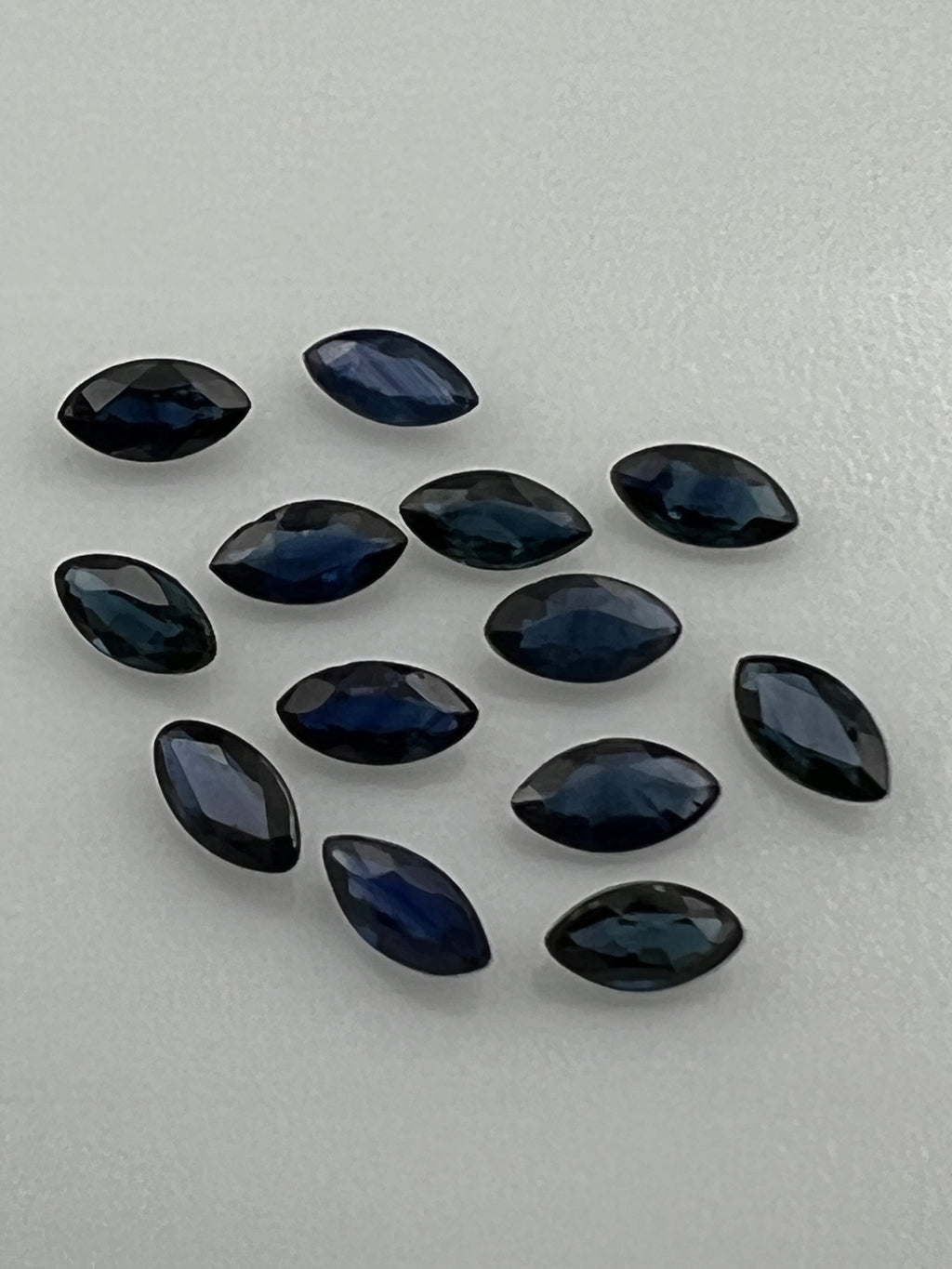 SZAFIR BLUE MARKIZA 4X2 mm