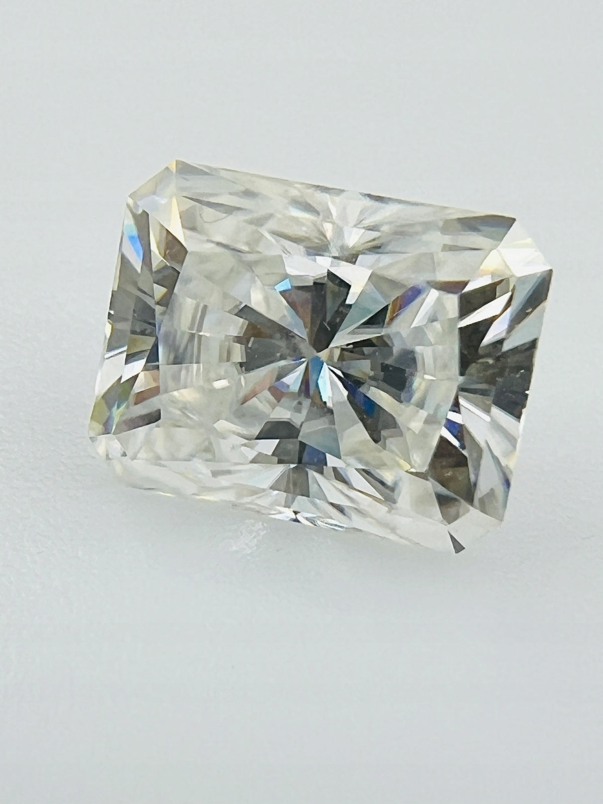 MOISSANIT RADIANT 9x7 mm D/VVS