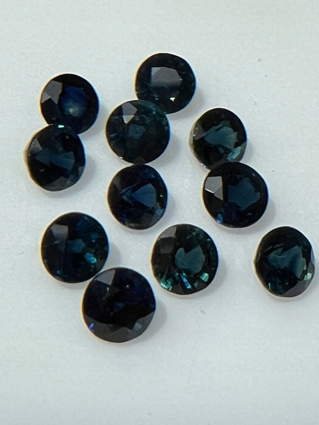 SZAFIR BLUE NATURALNY 3,9 mm SZTUKA