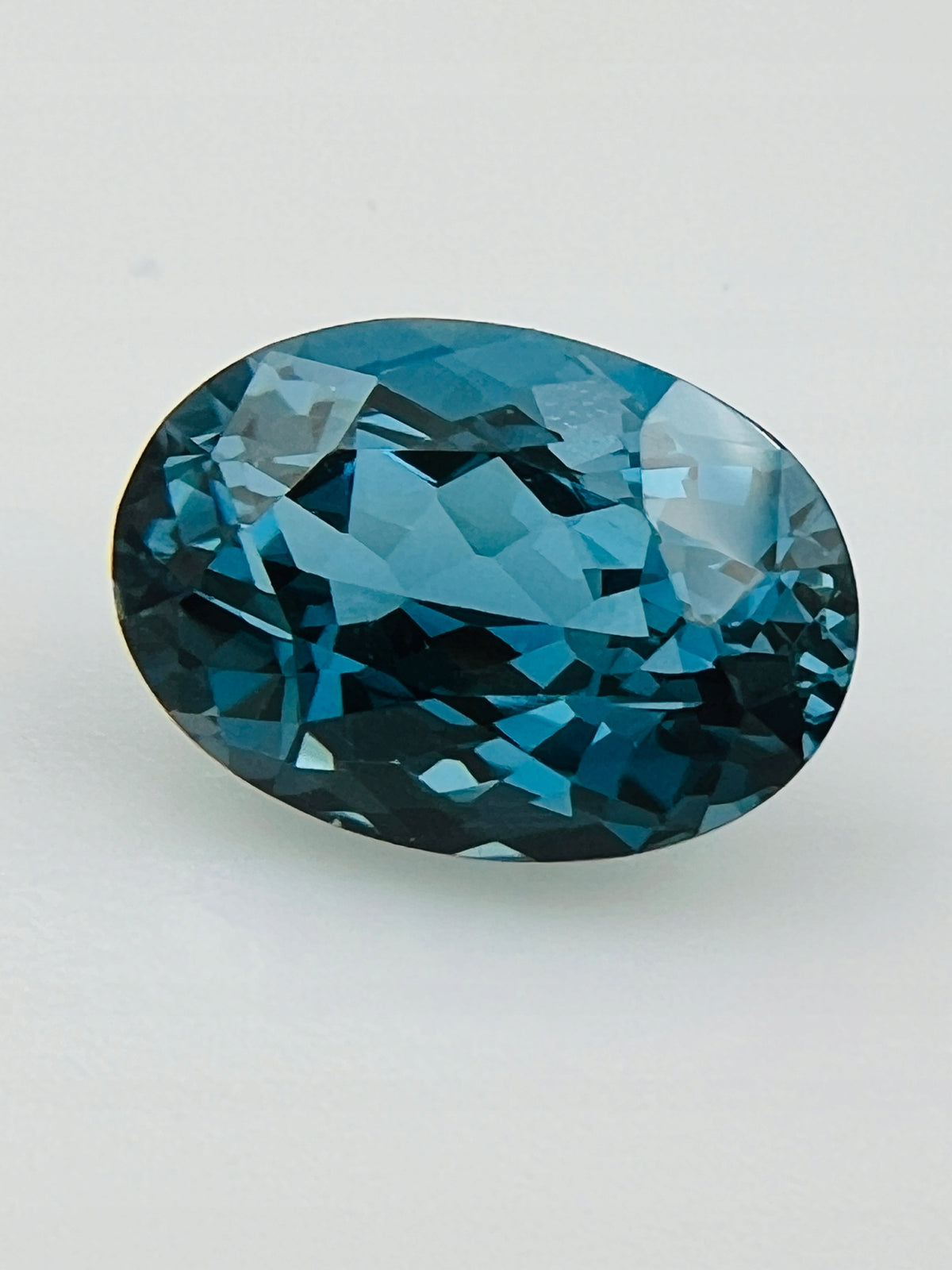 TOPAZ LONDON NATURALNY OWAL 14x10 mm