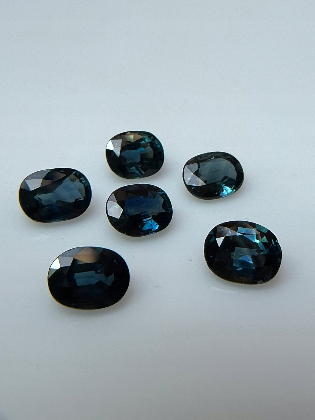 SZAFIR NATURALNY OWAL 6X4,5 mm