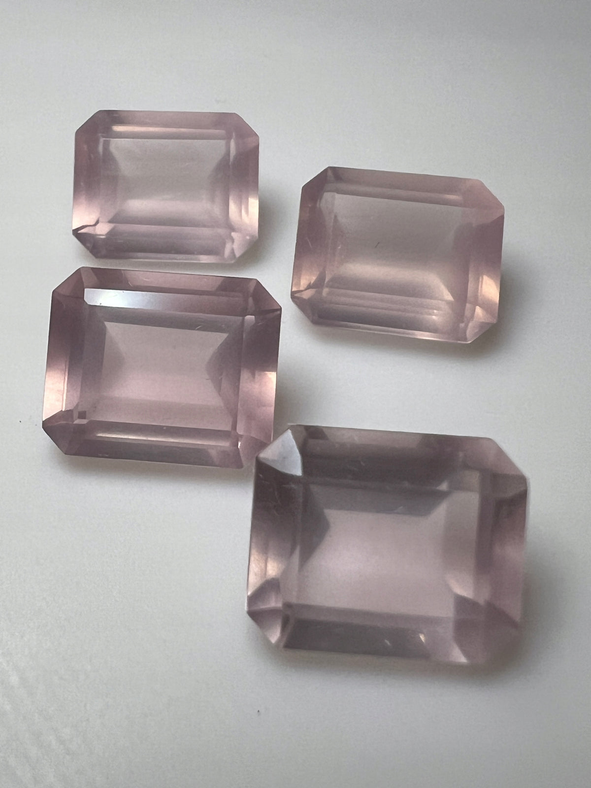 KWARC RÓŻOWY OŚMIOKĄT 12x10 mm
