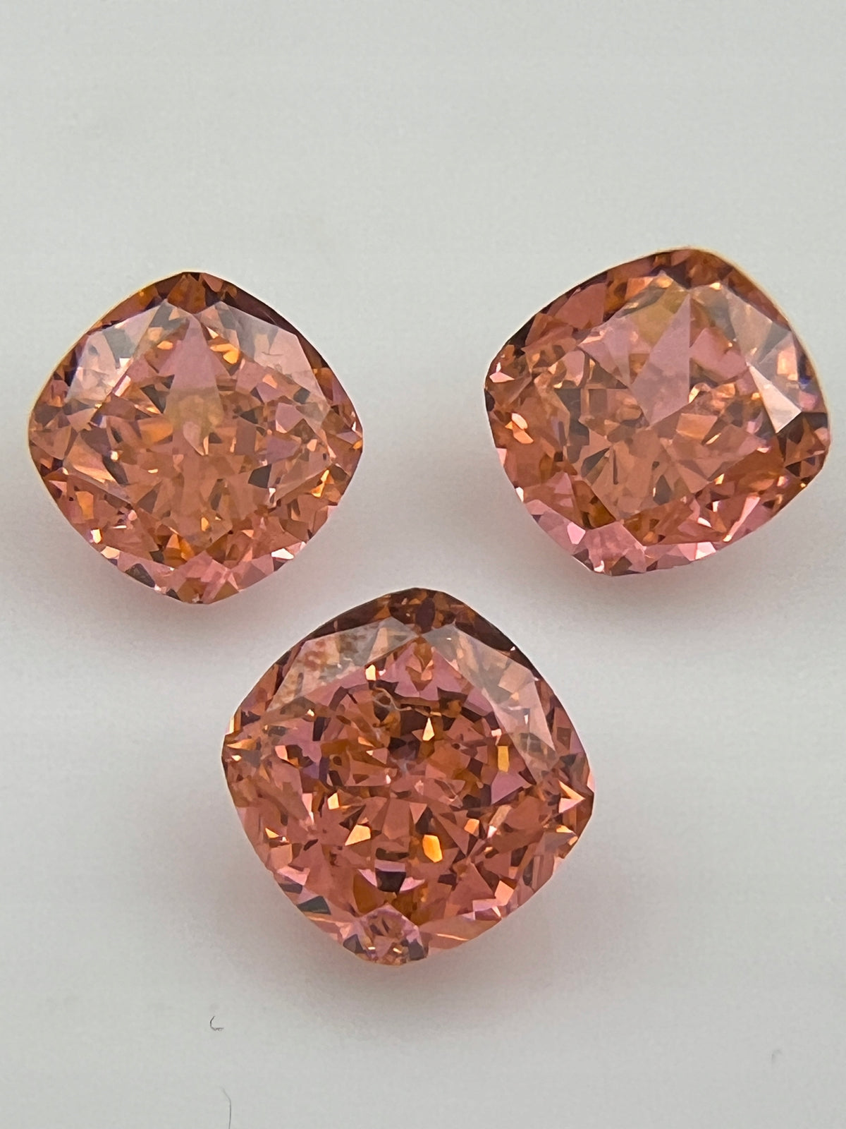 CYRKONIA SZAMPAN PODUSZKA 10X10 mm SZTUKA
