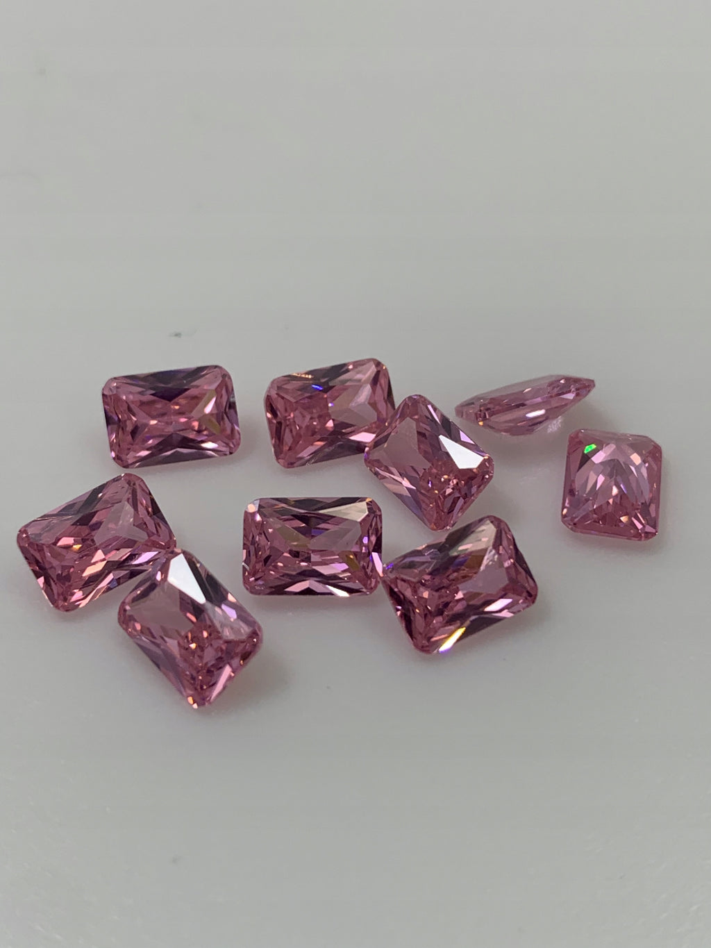 CYRKONIA różowa OŚMIOKĄT 6x4 mm 1 sztuka