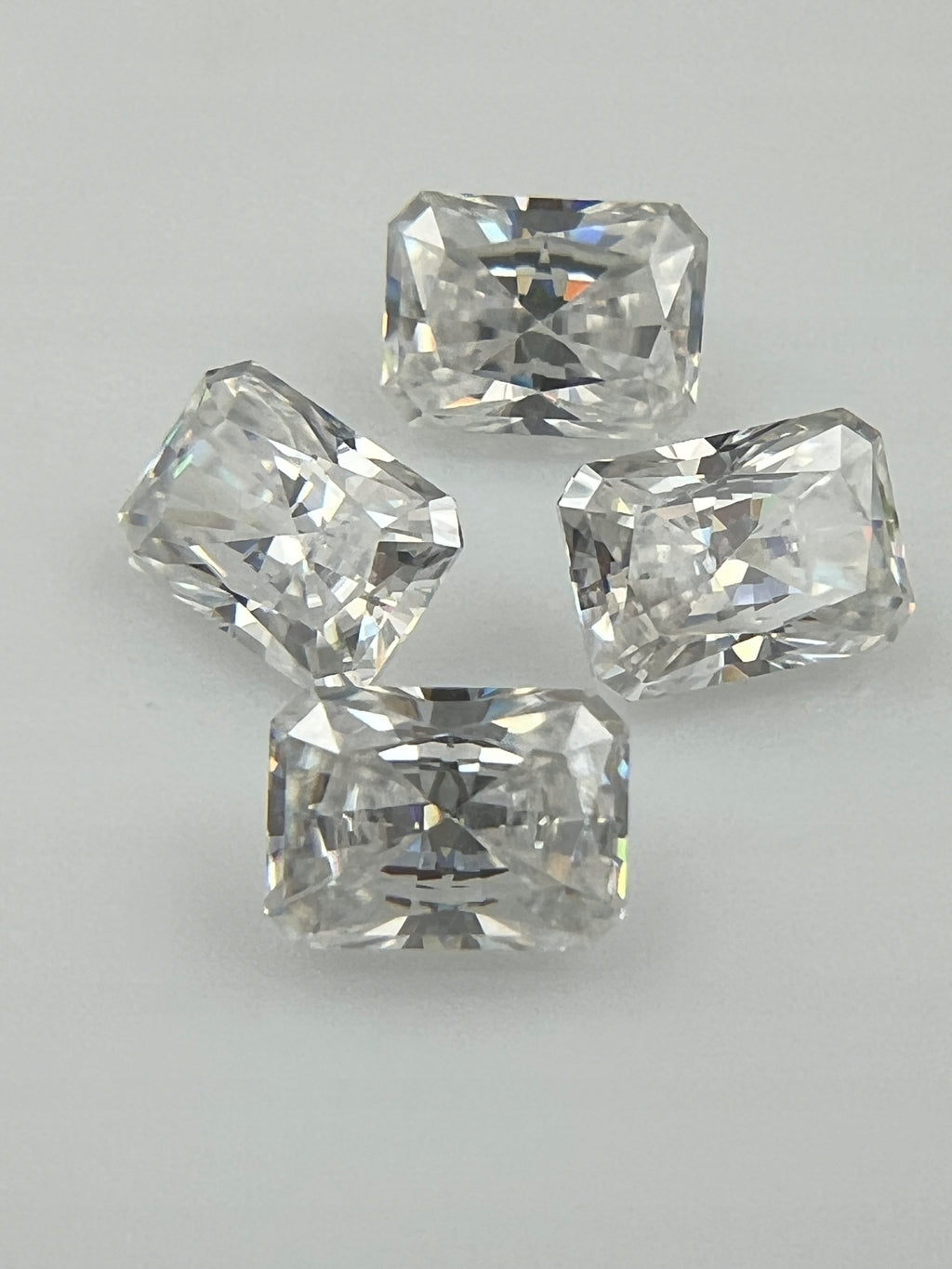 MOISSANIT RADIANT 7X5 mm