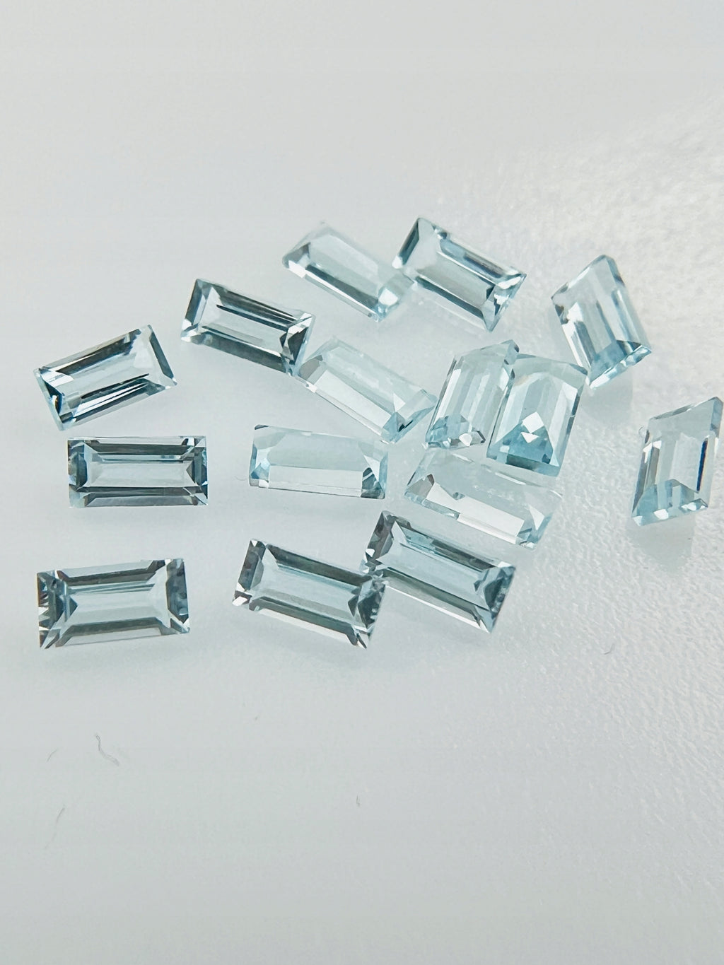 TOPAZ SKY BAGIETKA 4x2 mm