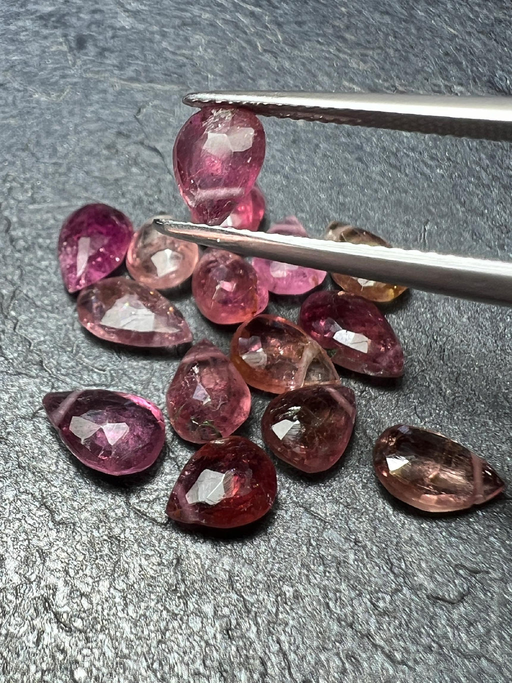 TURMALIN RÓŻOWY ,KROPLA PRZEWIERCONA 8X6 mm