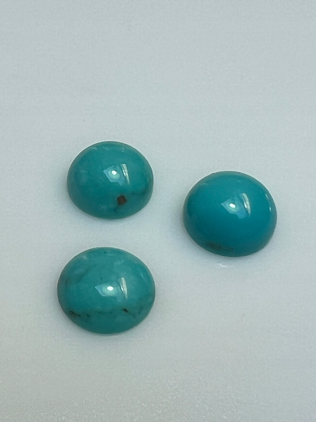 Turkus naturalny kaboszon 9 mm sztuka