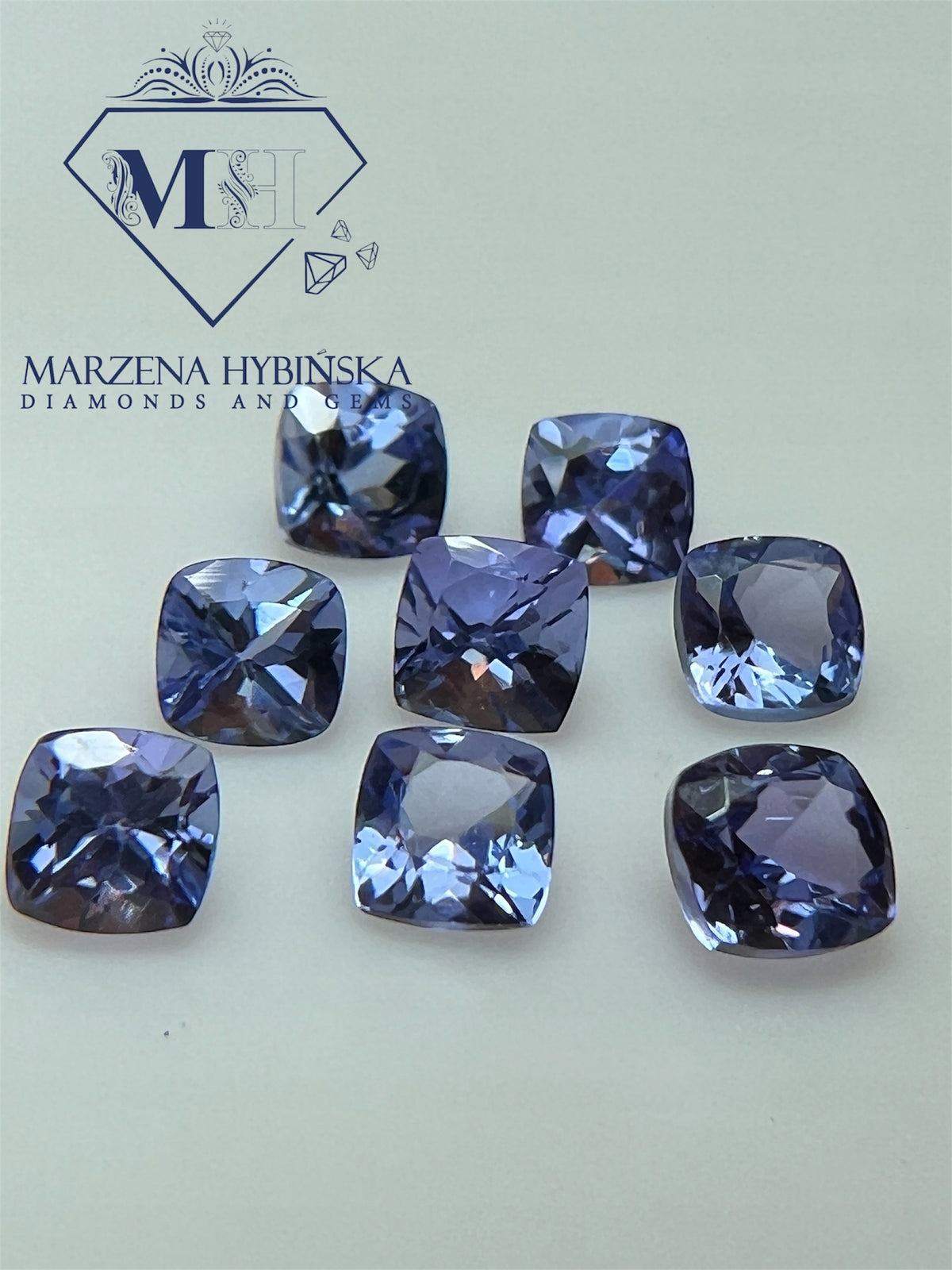 TANZANIT NATURALNY PODUSZKA 4X4 mm