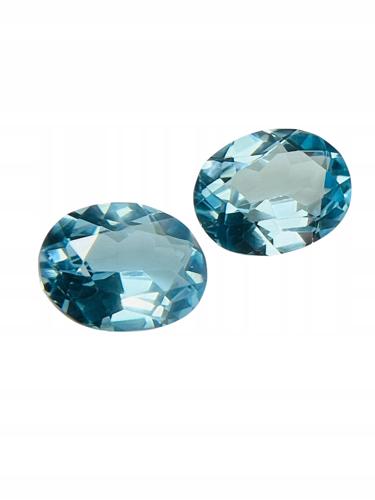 TOPAZ SKY JASNOBŁĘKITNY NATURALNY OWAL 9X7 mm