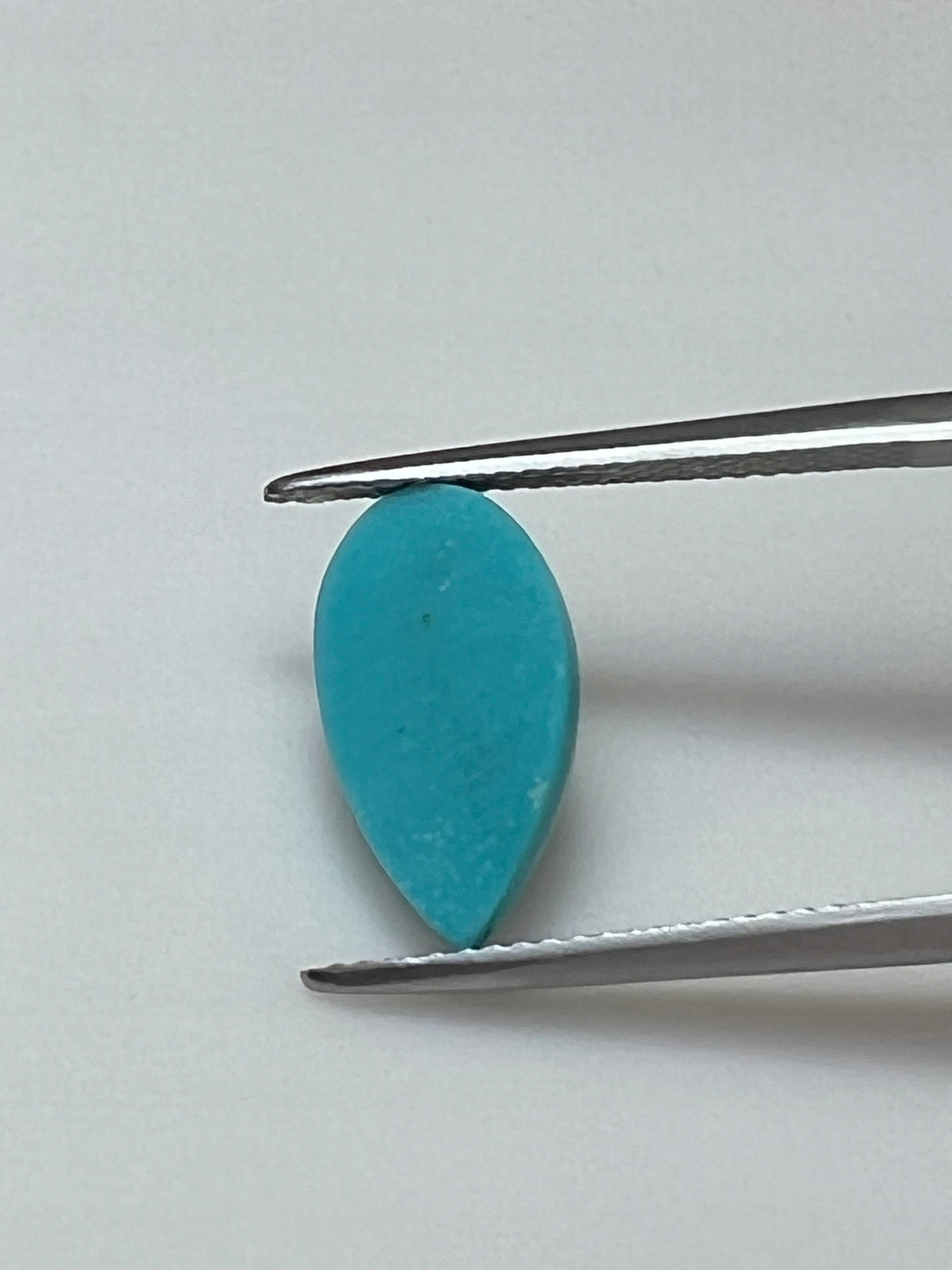 Turkus naturalny kaboszon ŁEZKA 14,8X8,4 mm sztuka