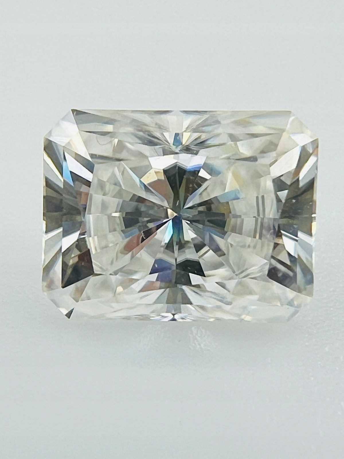 MOISSANIT RADIANT 9x7 mm D/VVS