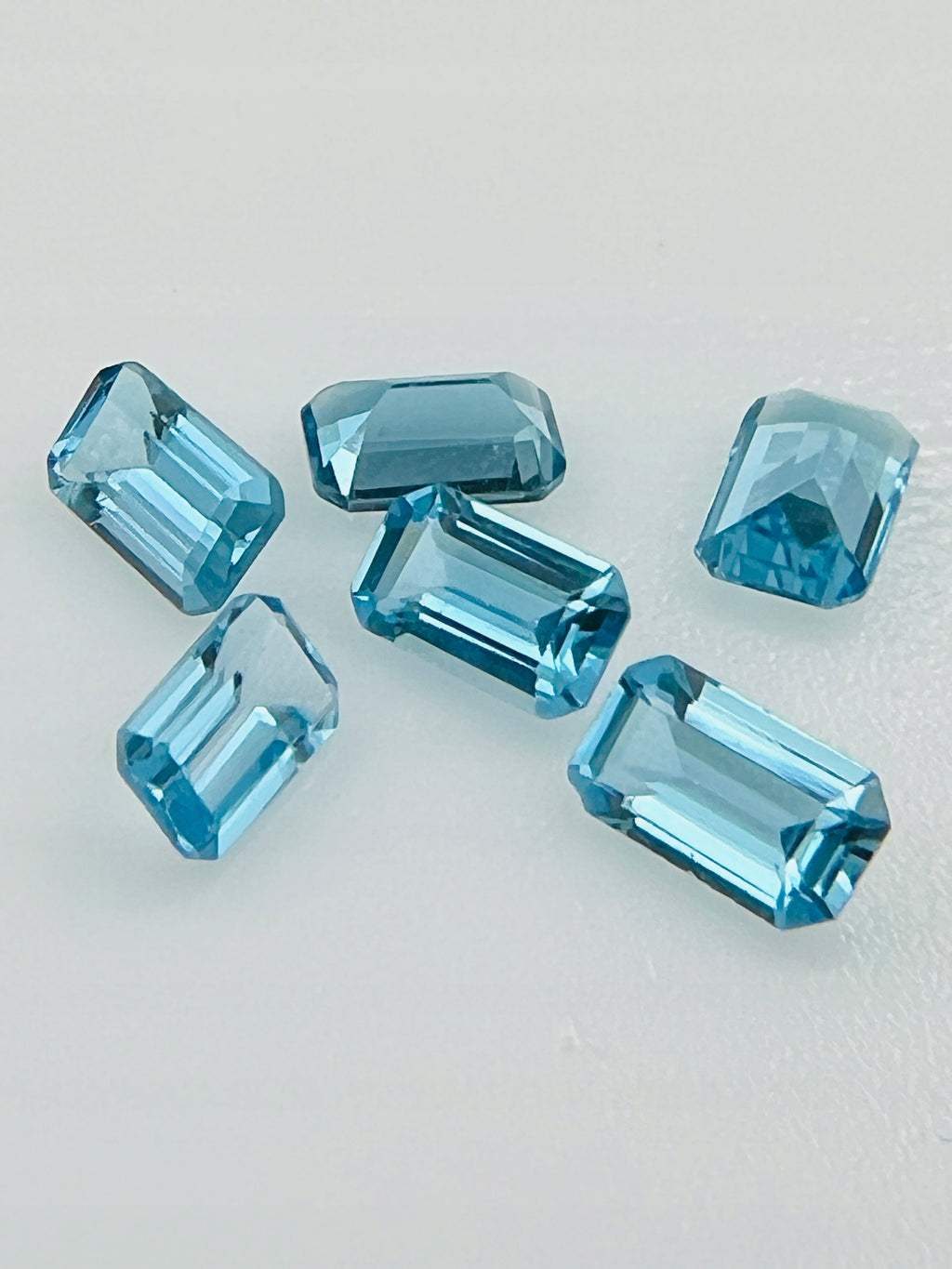 TOPAZ SWISS BLUE OŚMIOKĄT 5X3 mm