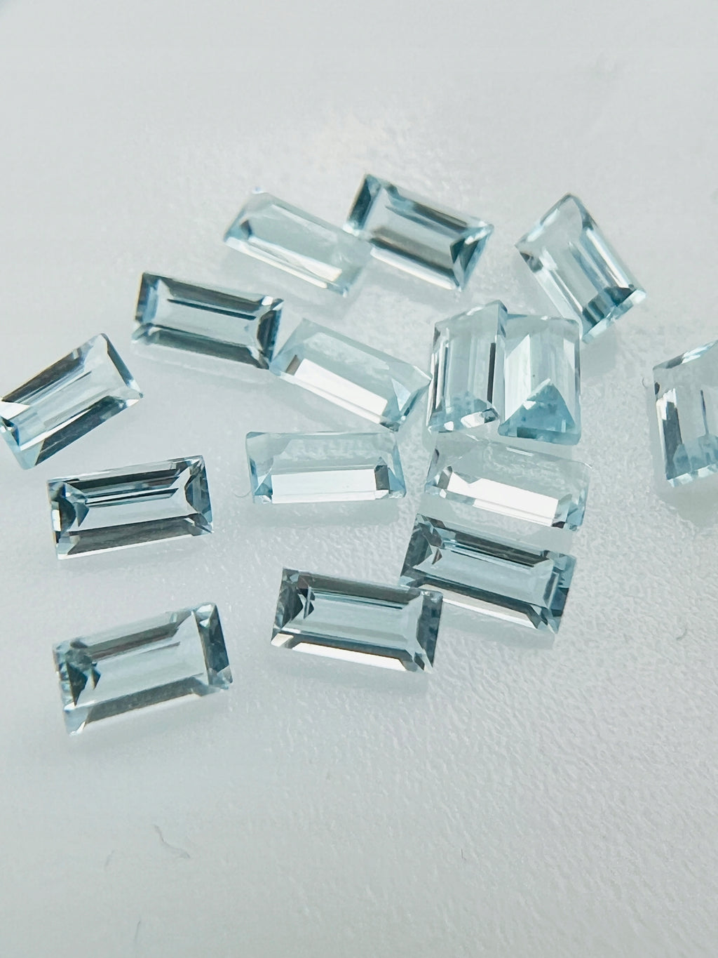TOPAZ SKY BAGIETKA 4x2 mm