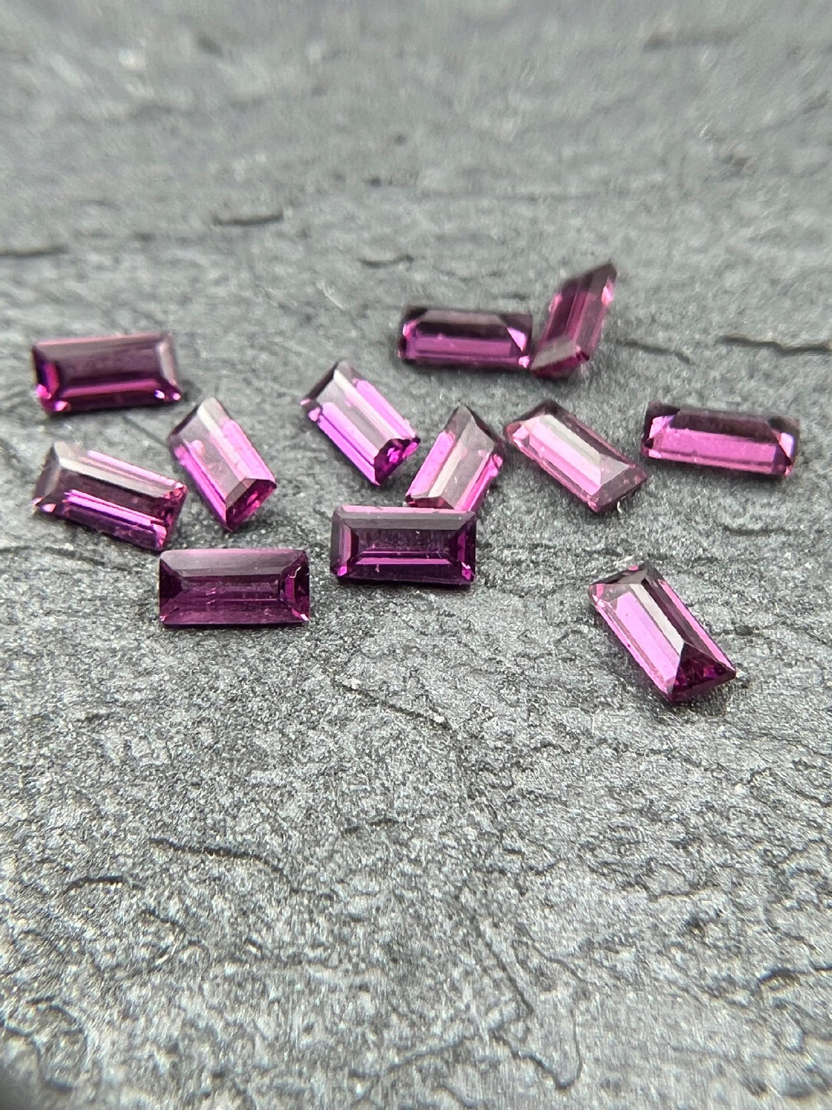 GRANAT RODOLIT BAGIETKA 4X2 mm