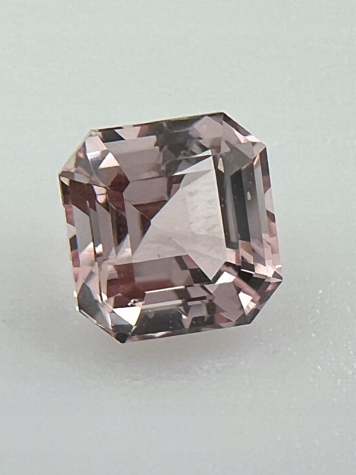 Morganit różowy OŚMIOKĄT 6x6 mm
