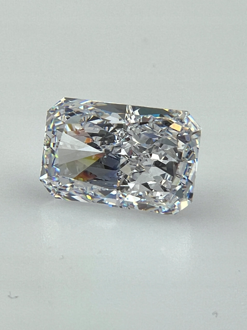 CYRKONIA BIAŁA OŚMIOKĄT 15x10 mm
