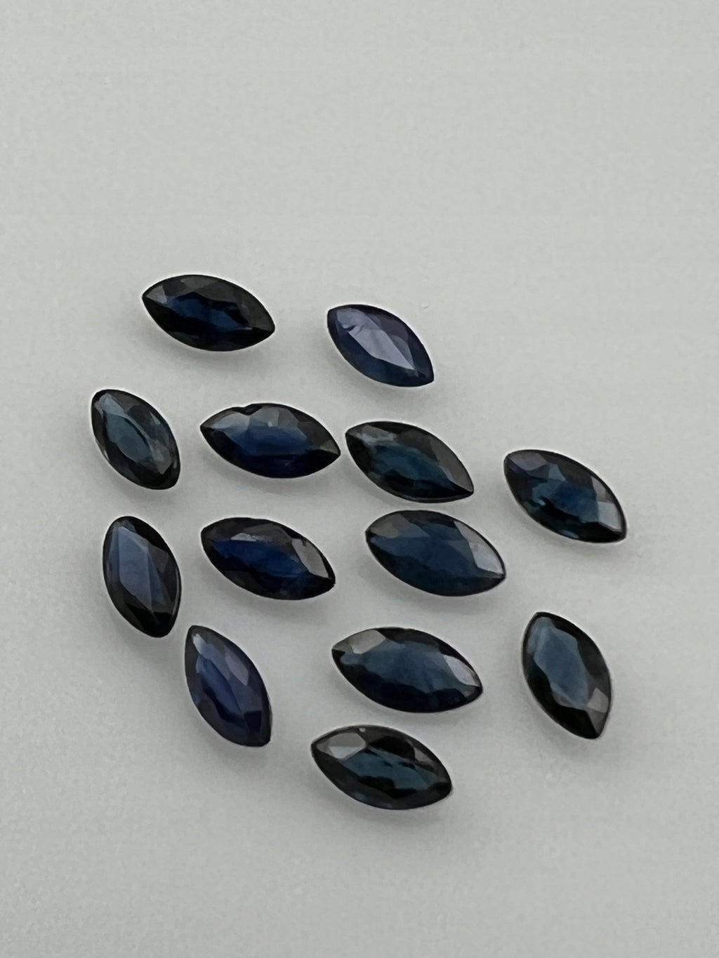 SZAFIR BLUE MARKIZA 4X2 mm