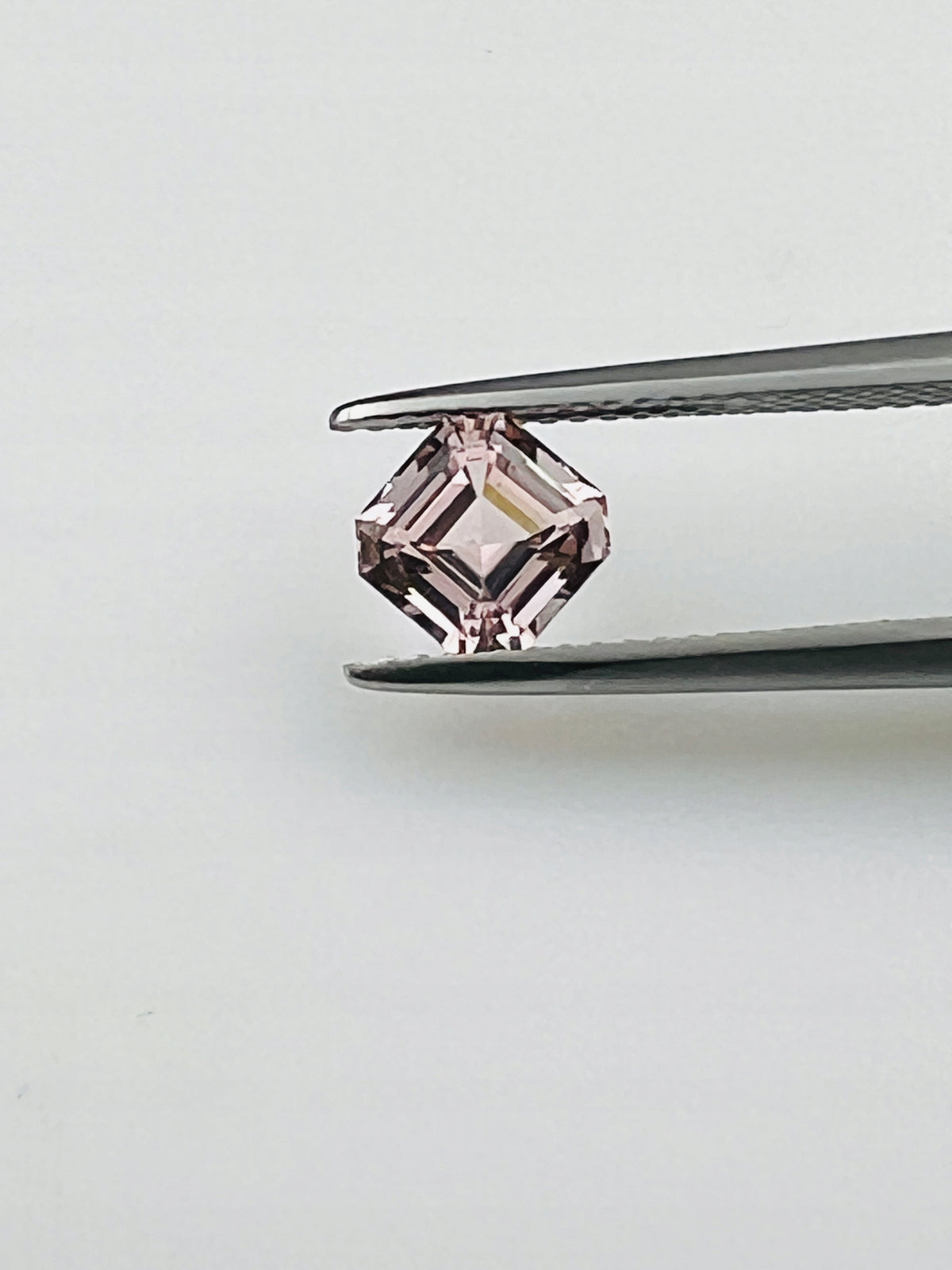 Morganit różowy OŚMIOKĄT 6x6 mm