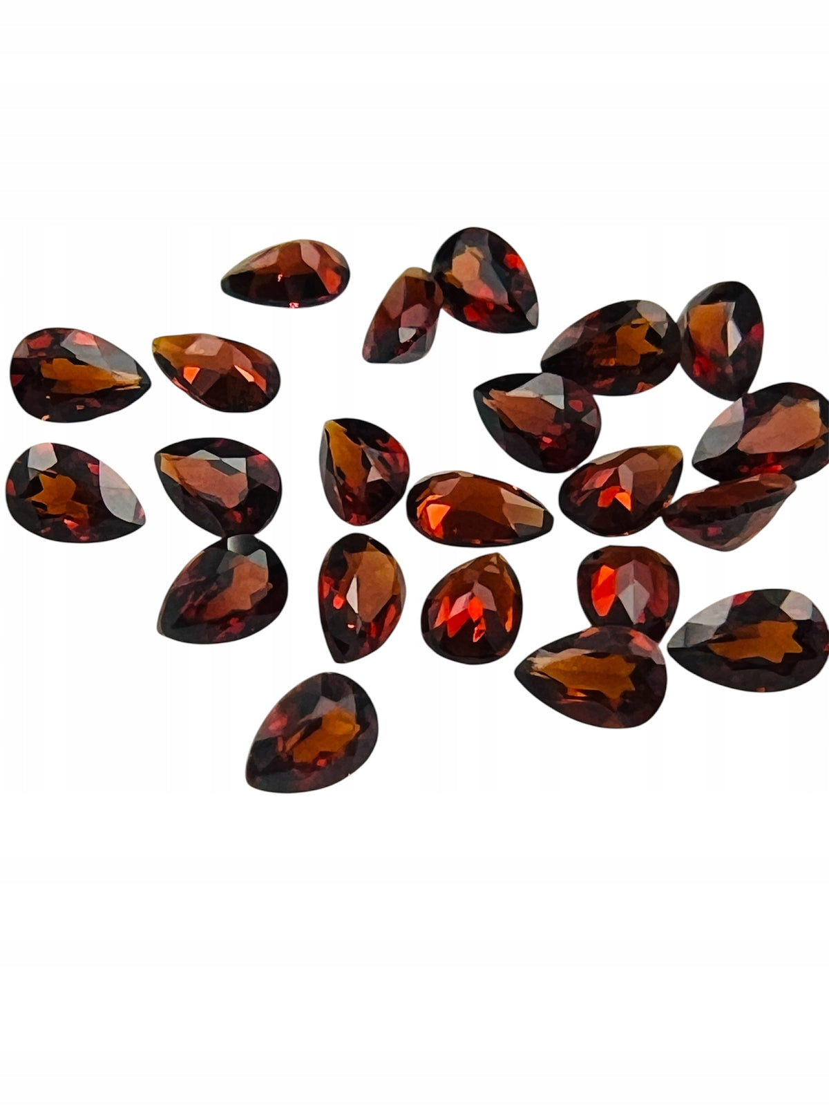 GRANAT CZERWONY ŁEZKA 3x2 mm