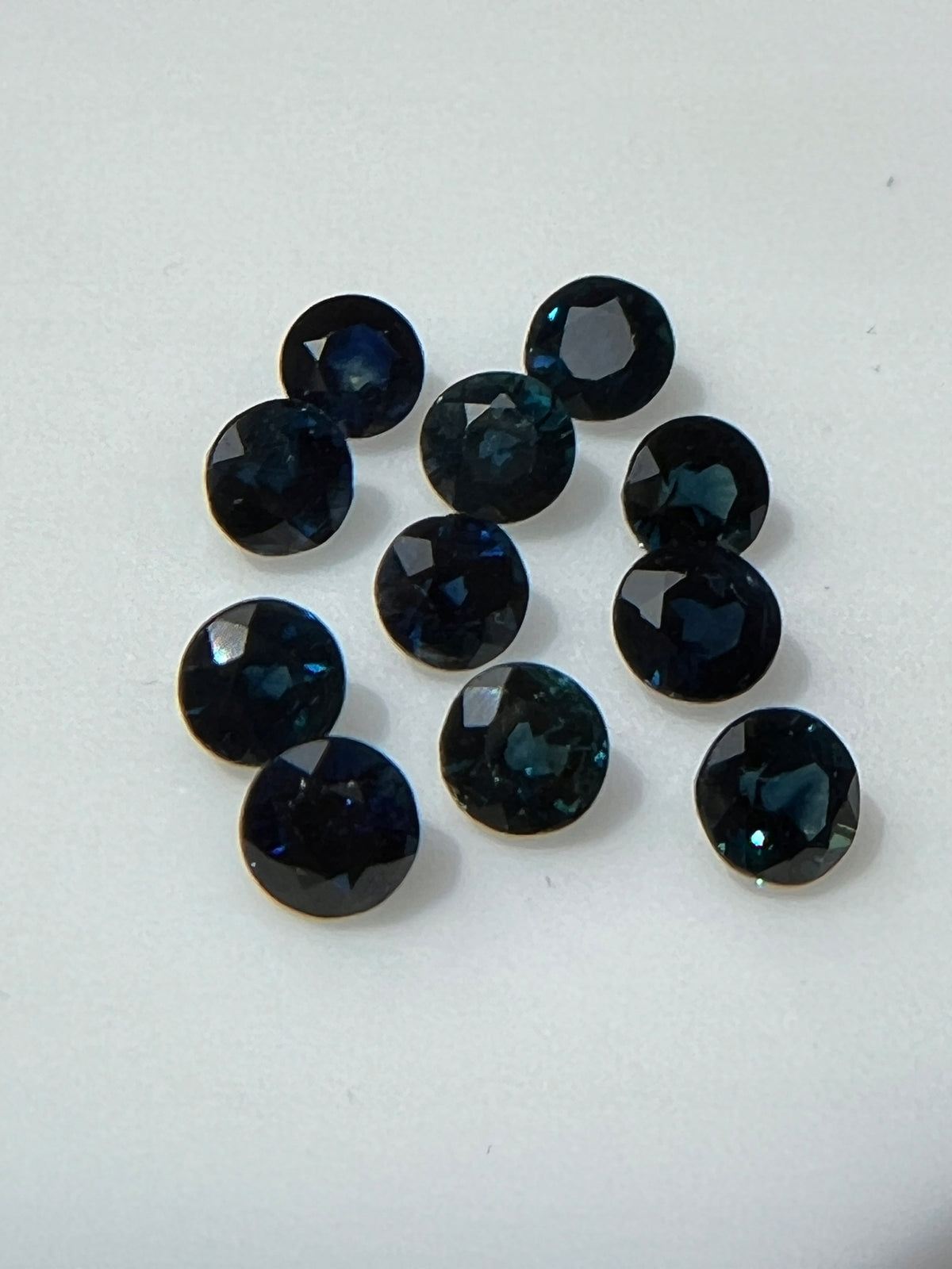 SZAFIR BLUE NATURALNY 3,9 mm SZTUKA