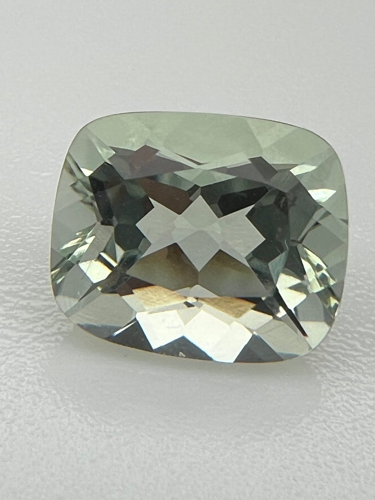 KWARC ZIELONY PODUSZKA 12X10 mm