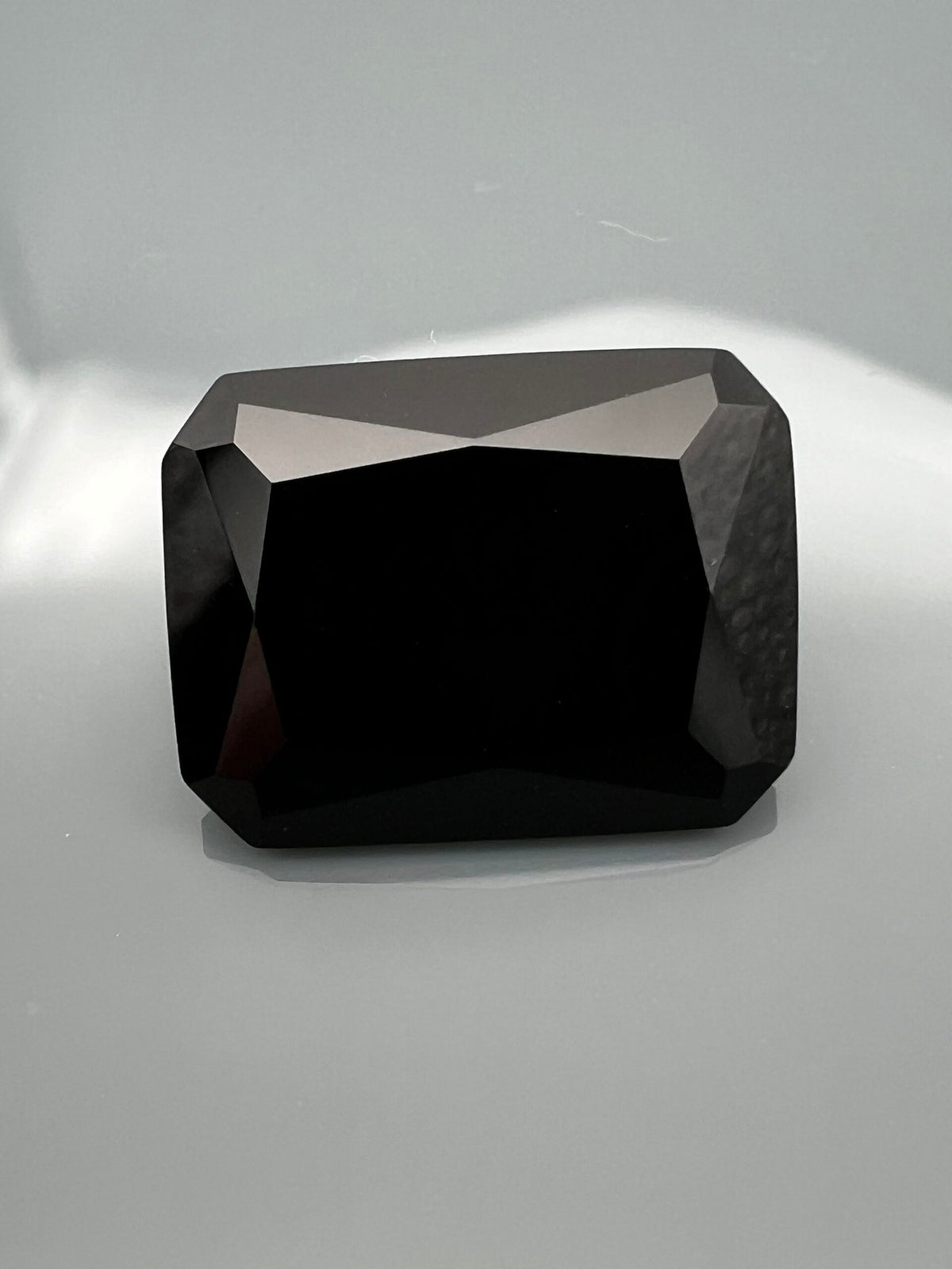 CYRKONIA CZARNA OŚMIOKĄT 17x13 mm