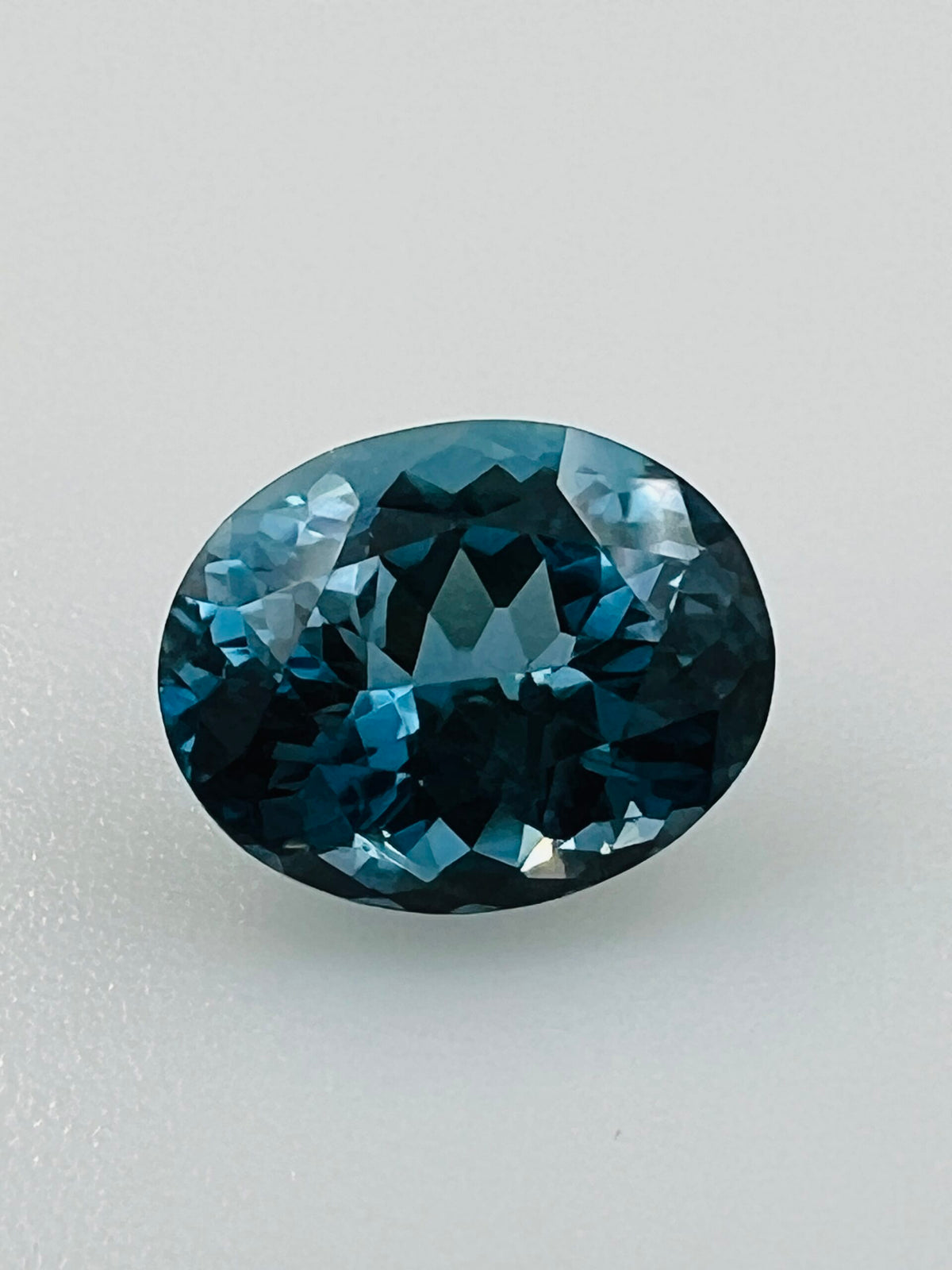 TOPAZ LONDON BLUE OWAL 10X8 mm