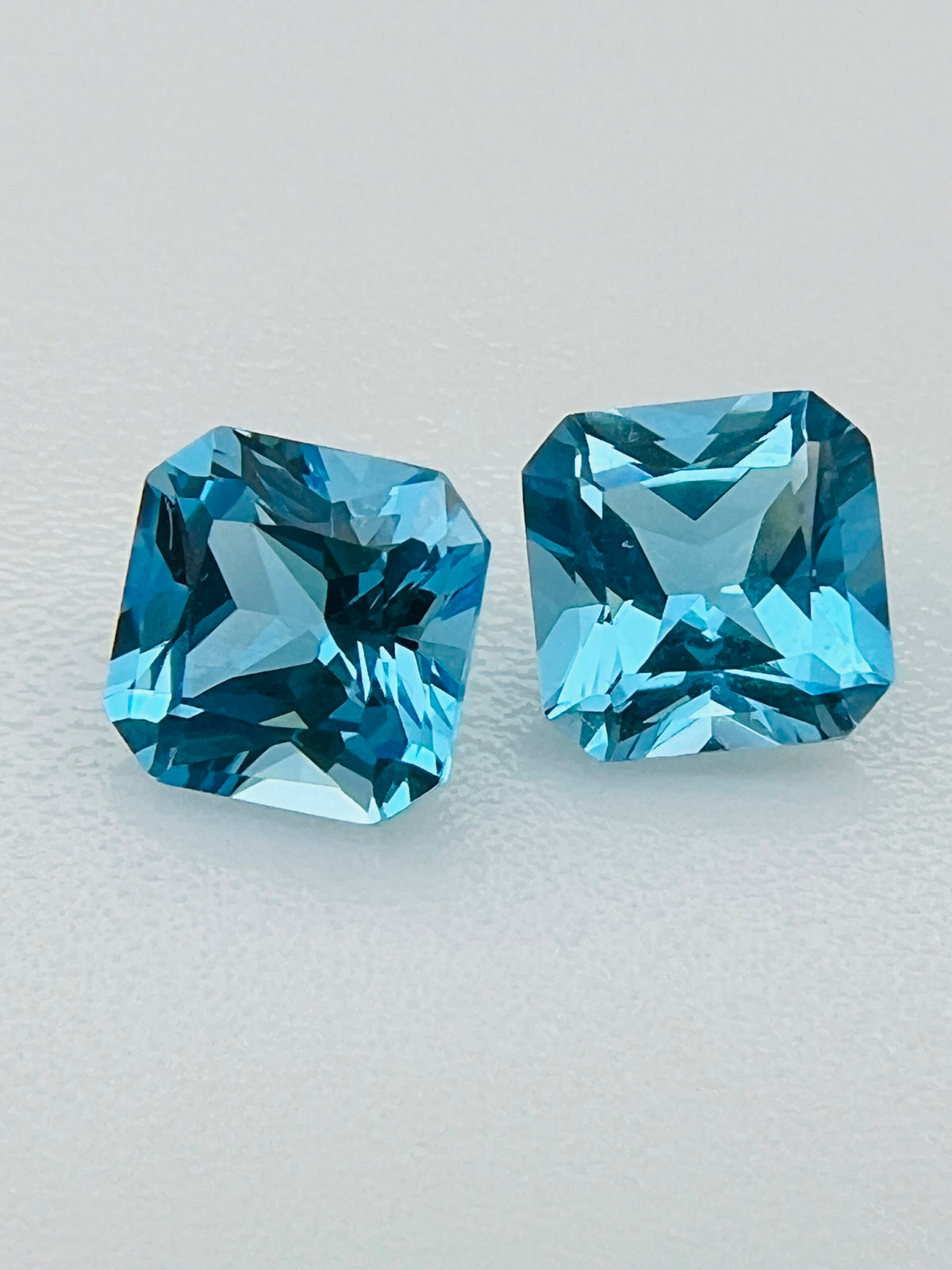 TOPAZ SWISS BLUE OŚMIOKĄT 6,5X6,5