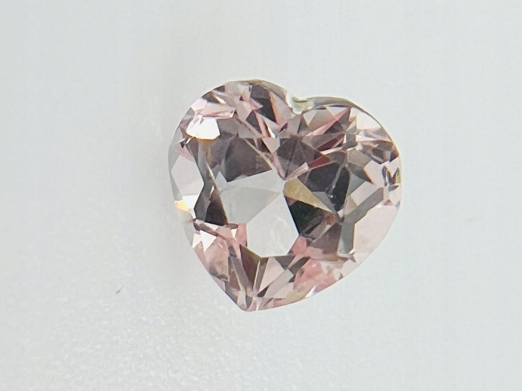 Morganit różowy SERCE 6x6 mm