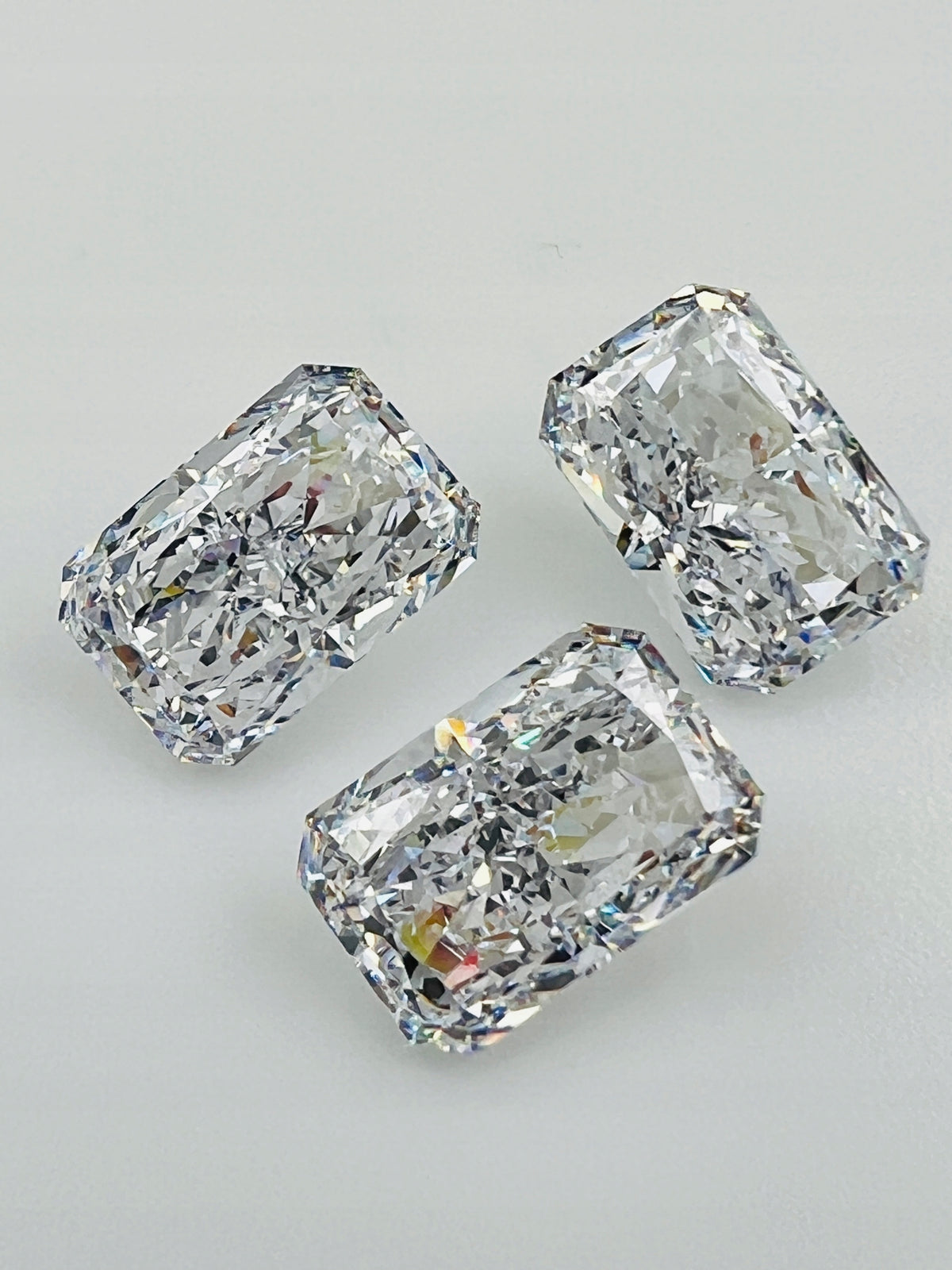 CYRKONIA BIAŁA OŚMIOKĄT 15x10 mm