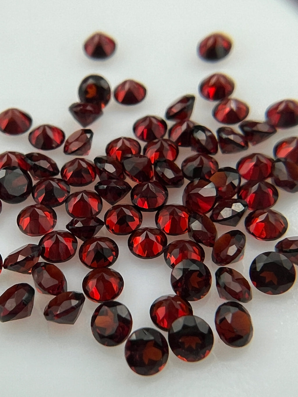 GRANAT CZERWONY 2,5 mm