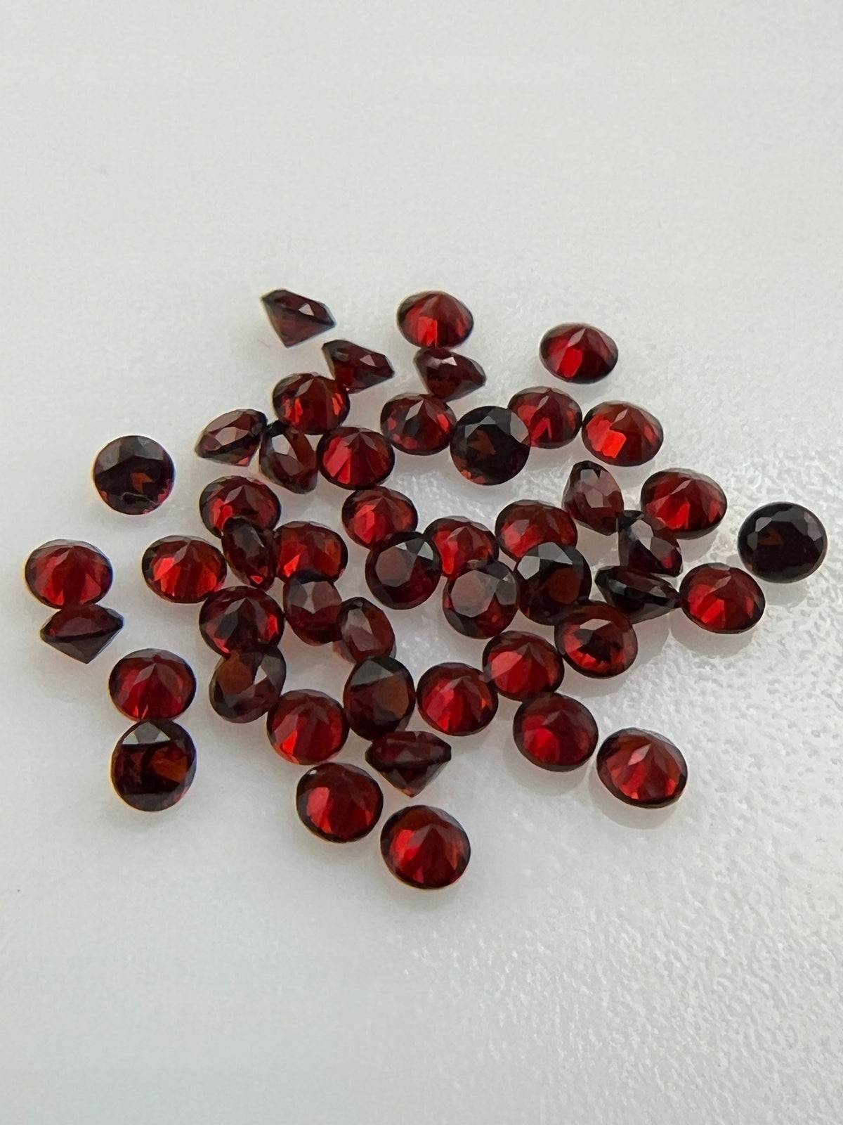 GRANAT CZERWONY 2 mm