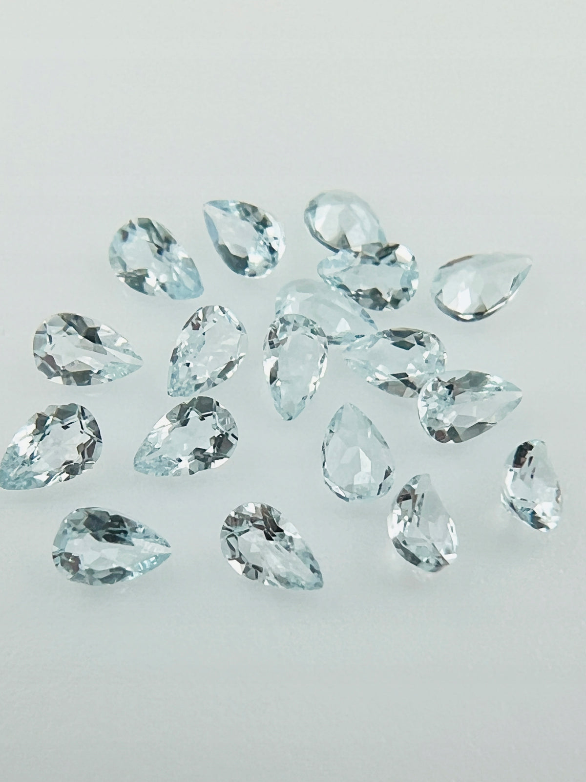 TOPAZ SKY ŁEZKA 3x2 mm
