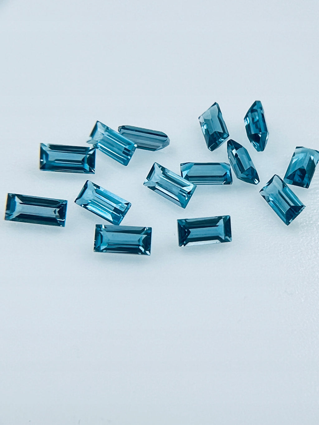 TOPAZ LONDON BAGIETKA 4X2 mm SZTUKA