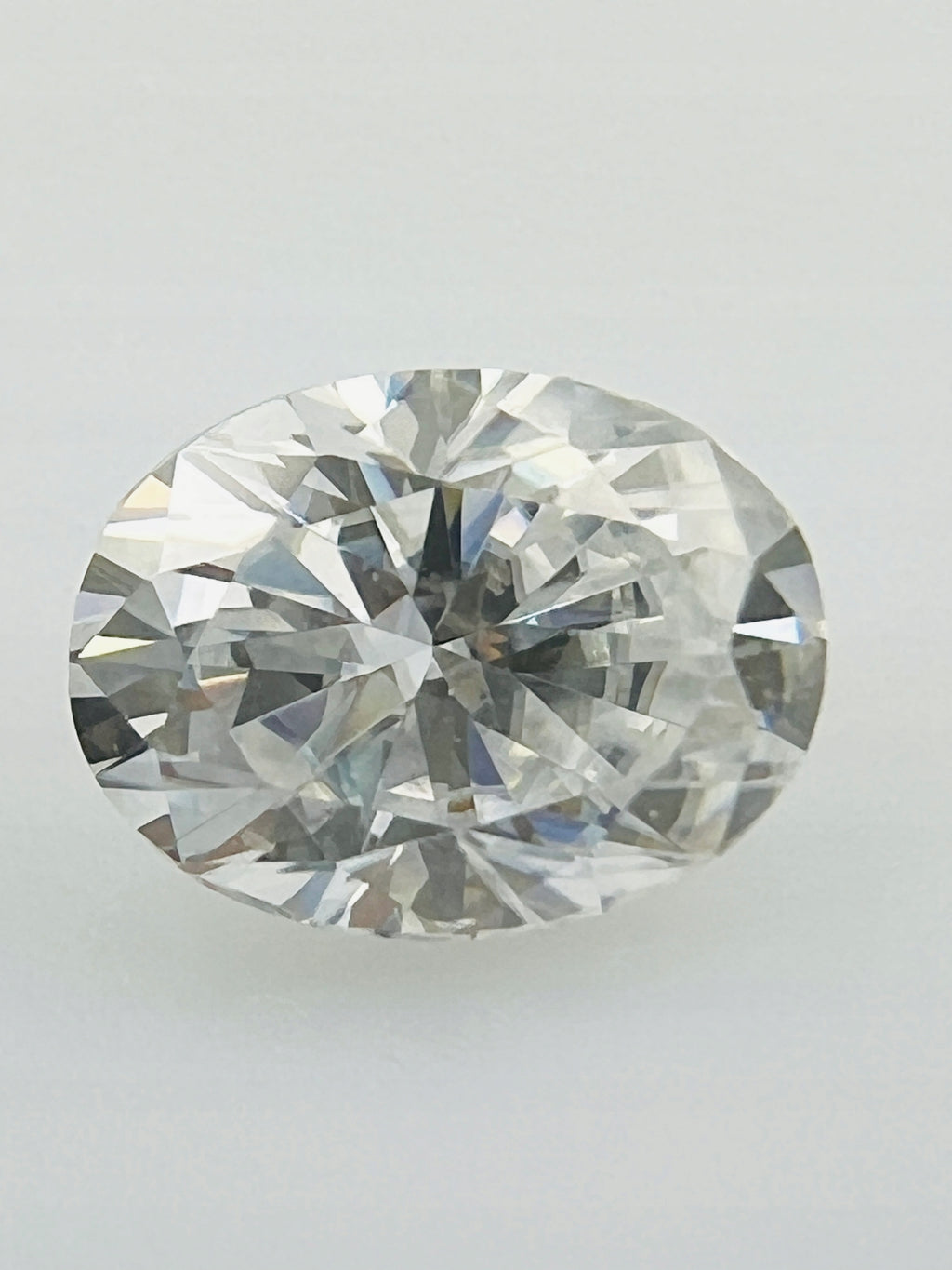 MOISSANIT BIAŁY OWAL 8X6 mm