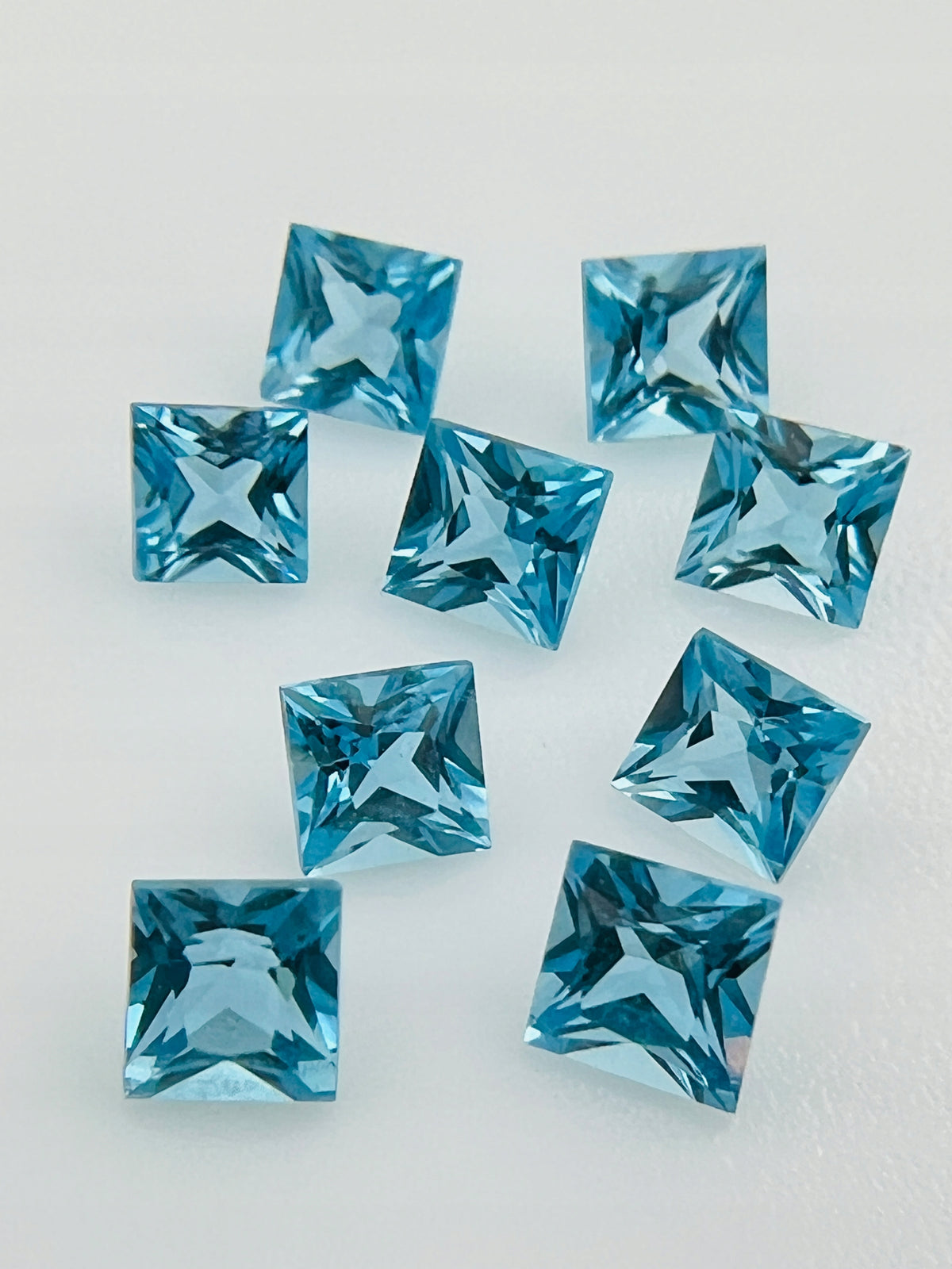 TOPAZ SWISS BLUE KWADRAT 4X4