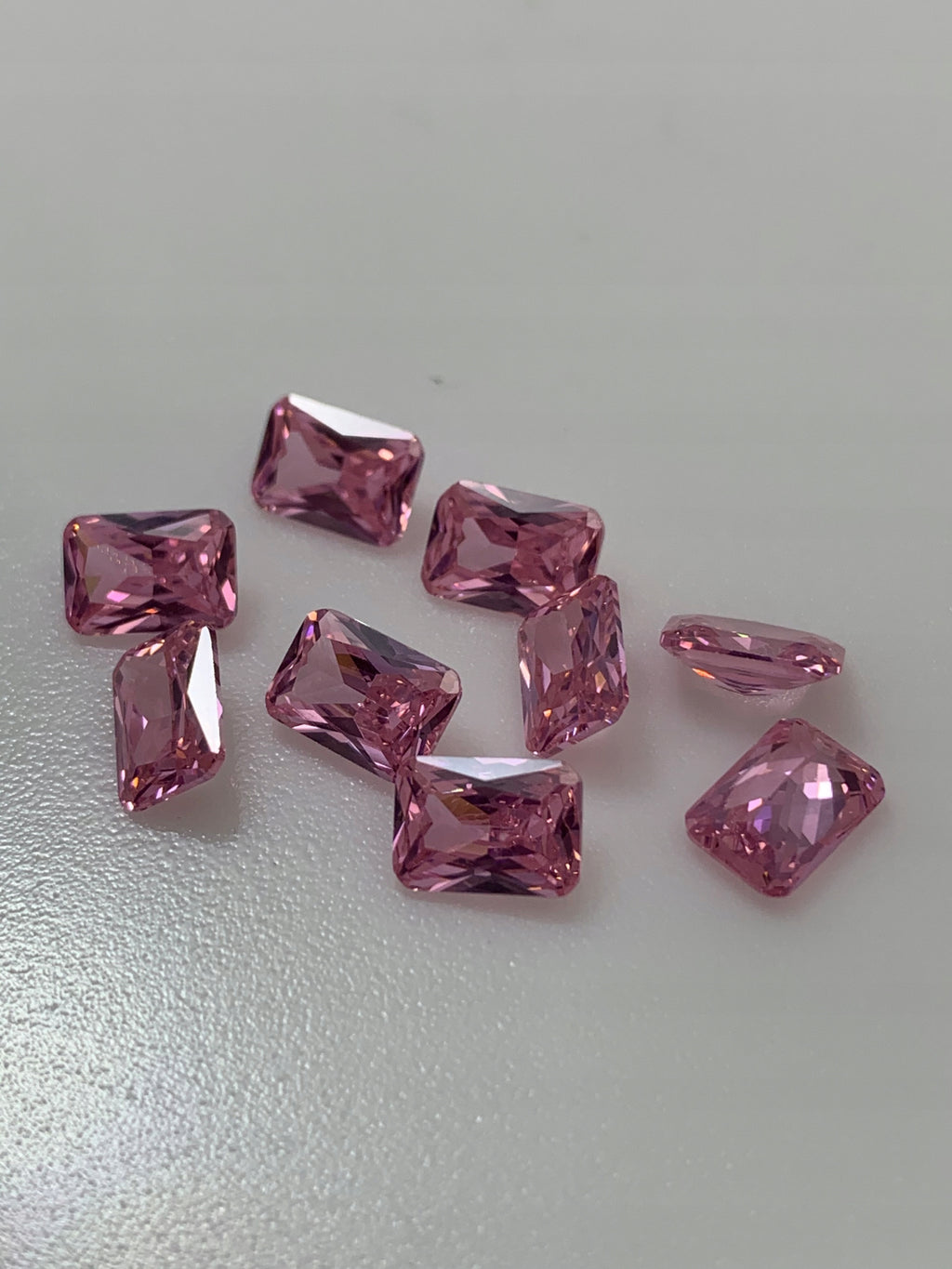 CYRKONIA różowa OŚMIOKĄT 6x4 mm 1 sztuka