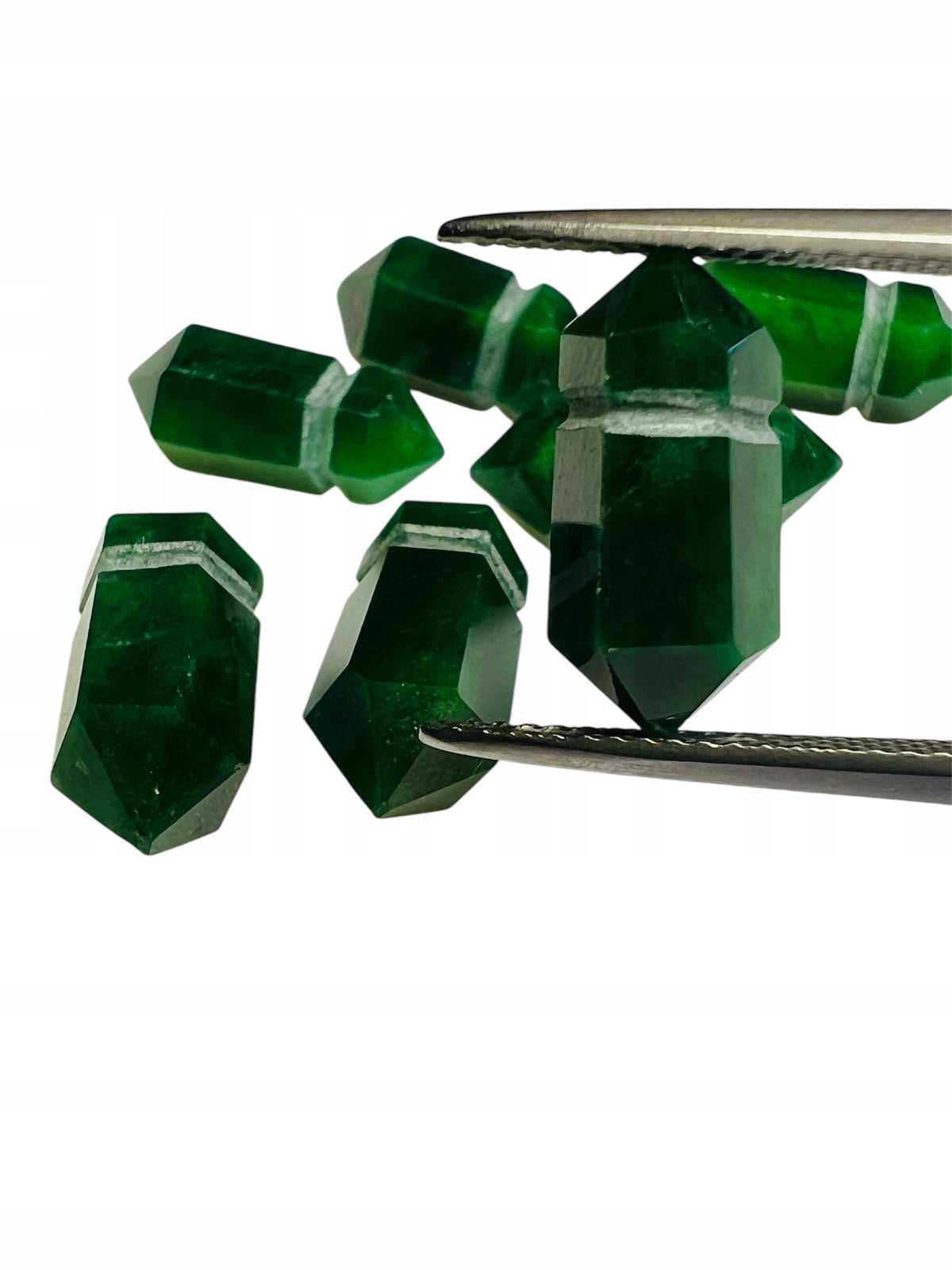 JADEIT ZIELONY STOŻEK 13X6 mm SZTUKA