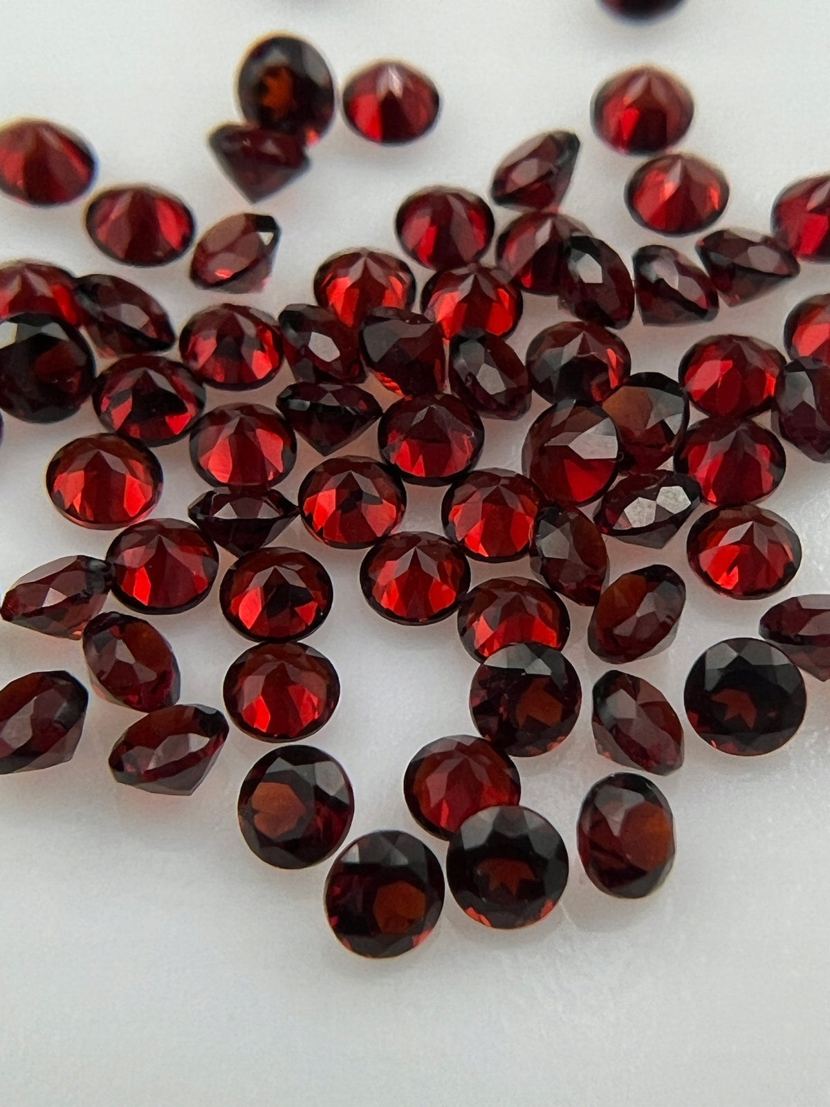 GRANAT CZERWONY 2,5 mm