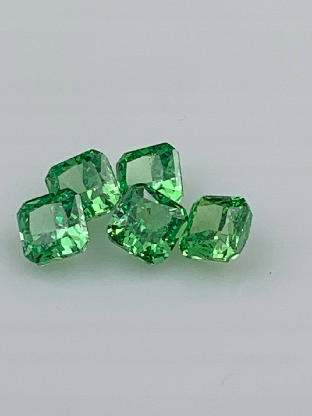 CYRKONIA zielona OŚMIOKĄT 6x6 mm