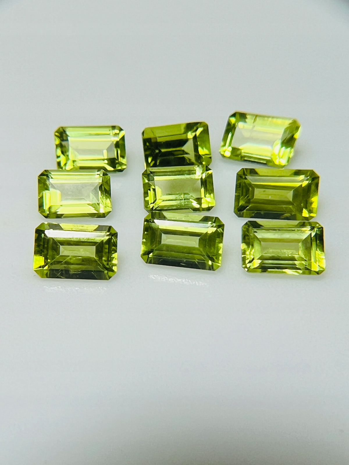 PERYDOT/OLIWIN NATURALNY OŚMIOKĄT 6x4 mm
