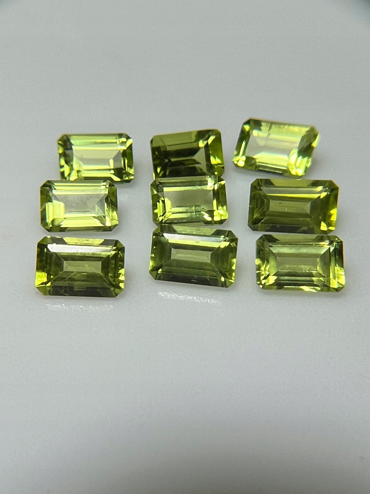 PERYDOT/OLIWIN NATURALNY OŚMIOKĄT 6x4 mm