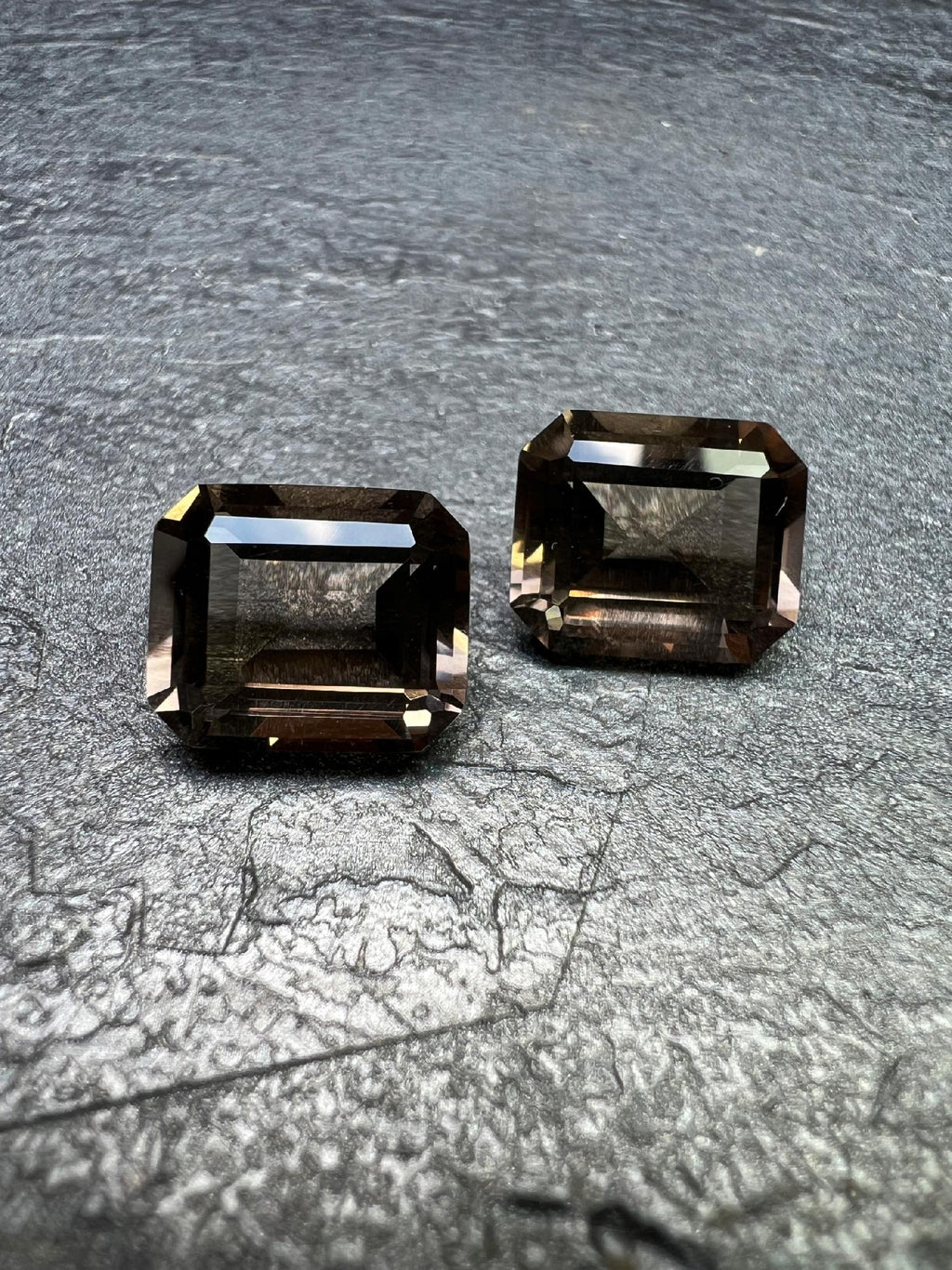 KWARC DYMNY OŚMIOKĄT 12x10 mm SZTUKA