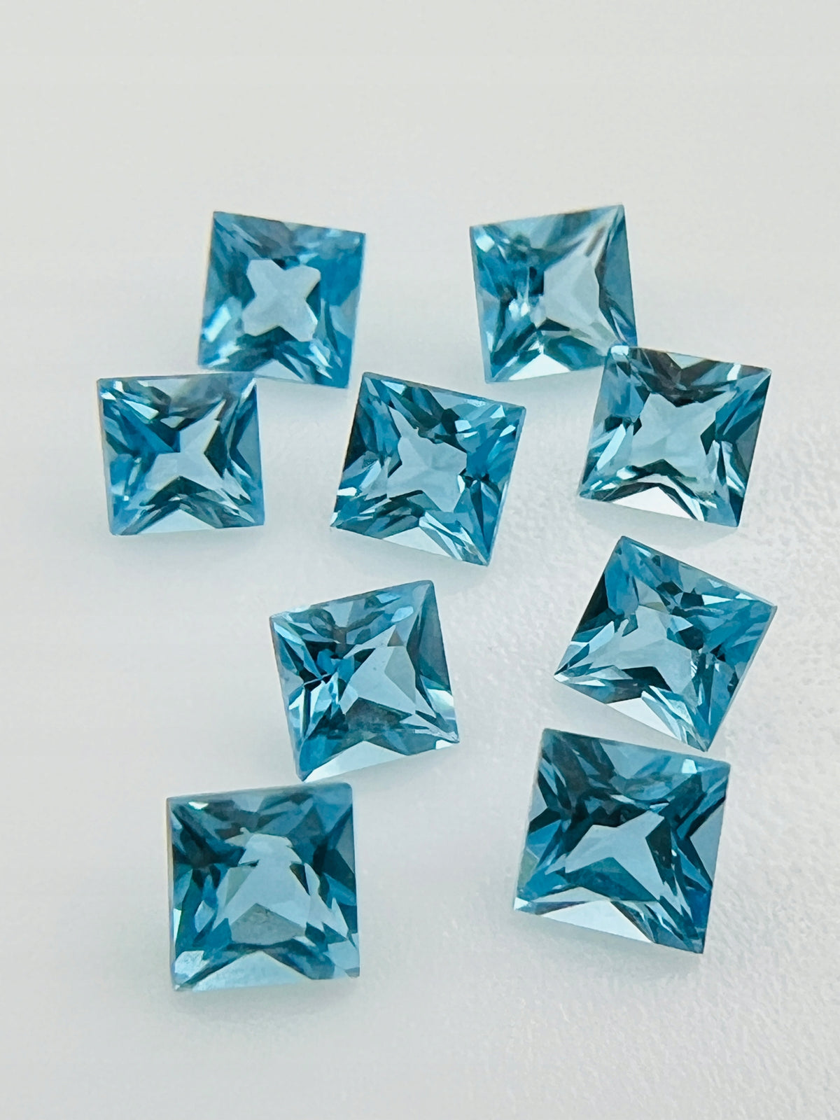 TOPAZ SWISS BLUE KWADRAT 4X4
